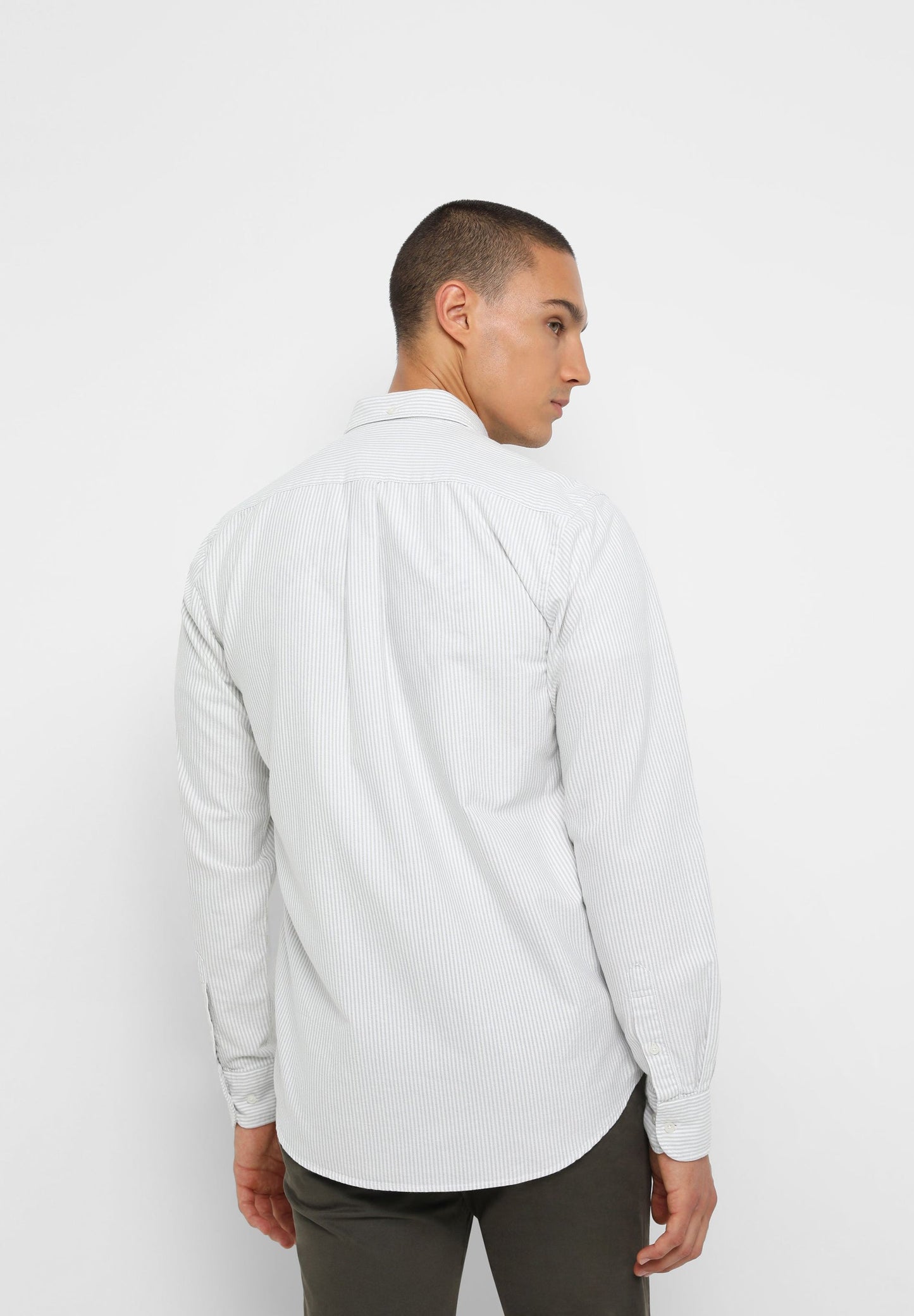 CAMISA OXFORD CUELLO BOTONES
