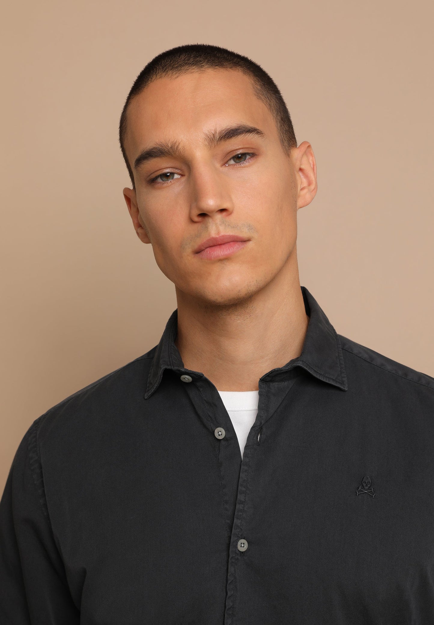 CAMISA LAVADA CALAVERA