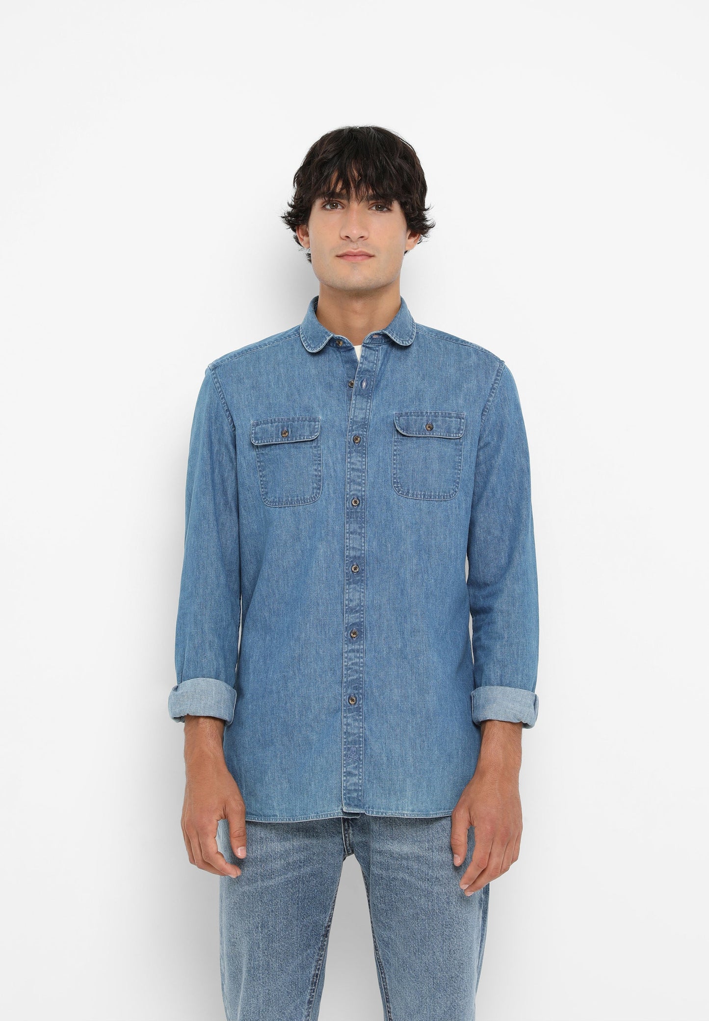 CAMISA DENIM CUELLO REDONDEADO
