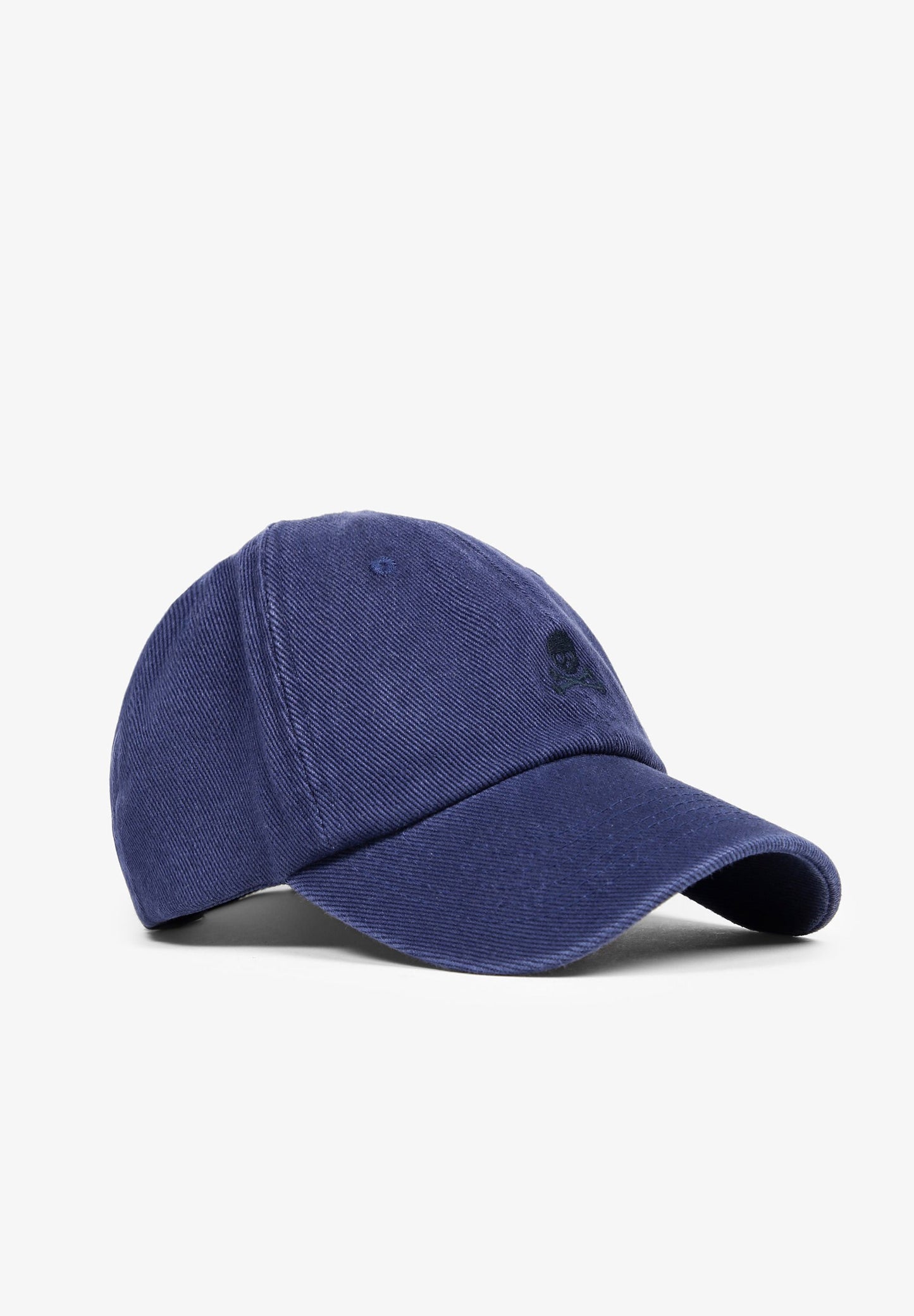 GORRA CALAVERA BORDADA