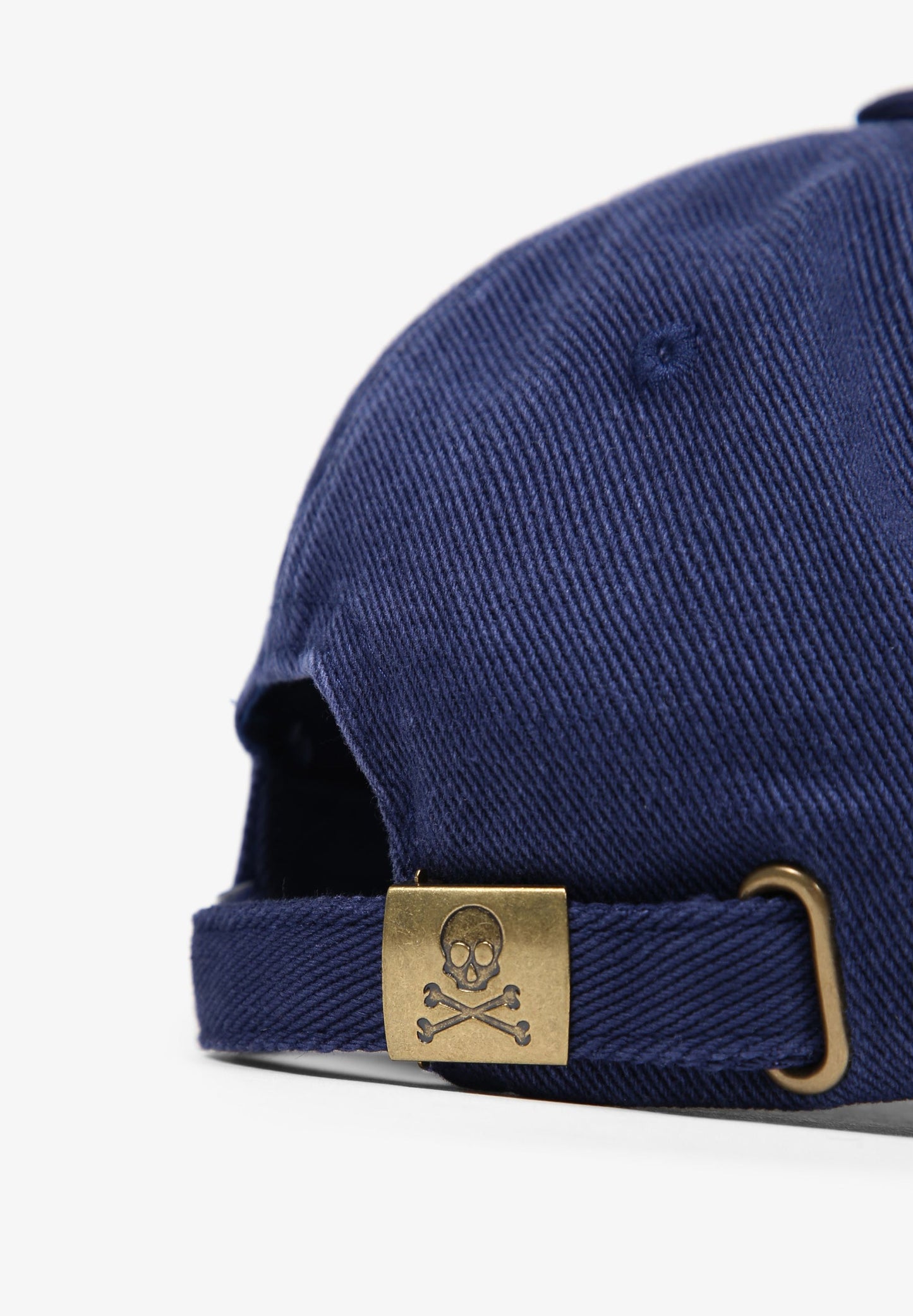 GORRA CALAVERA BORDADA