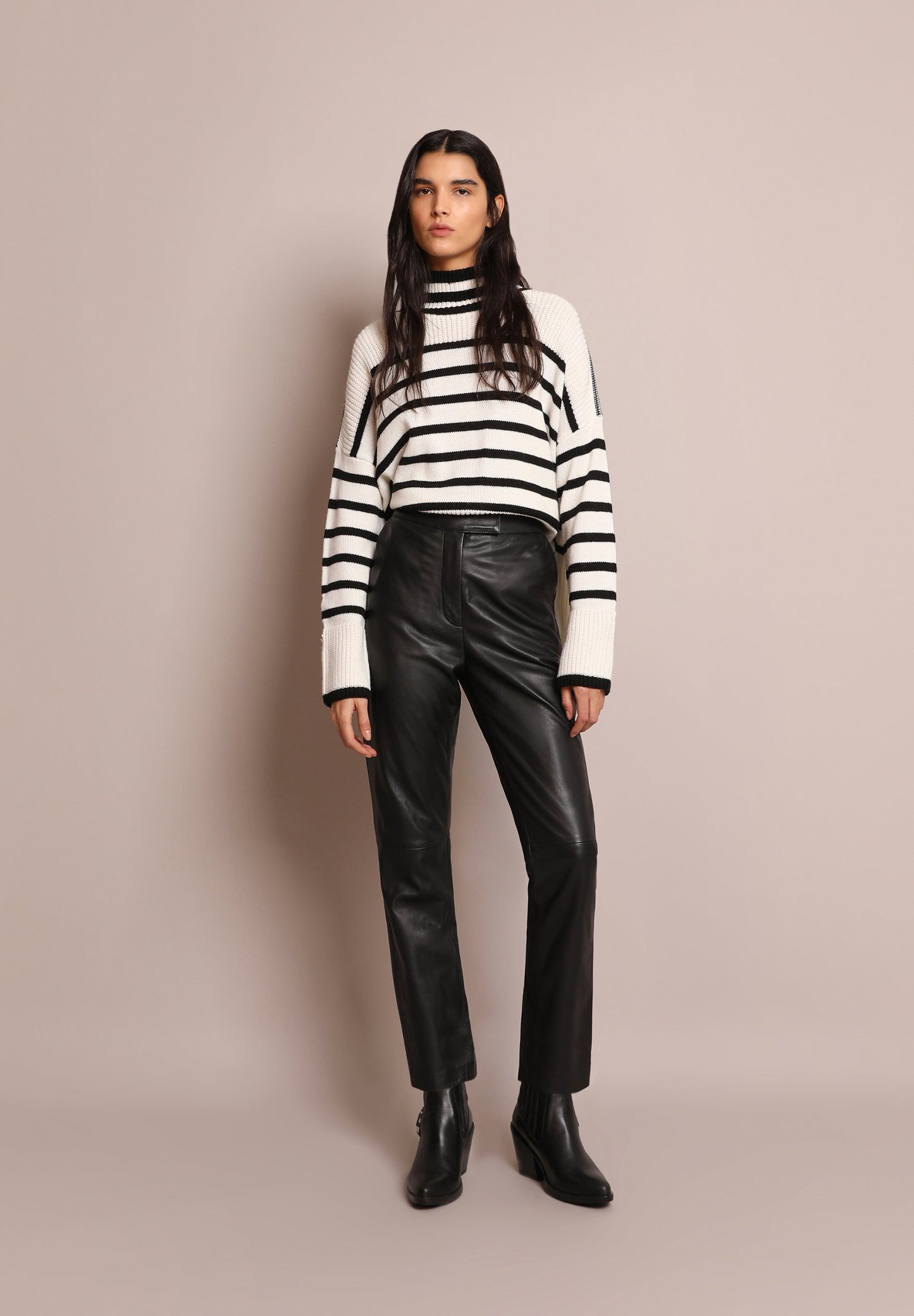 PANTALÓN RECTO PIEL