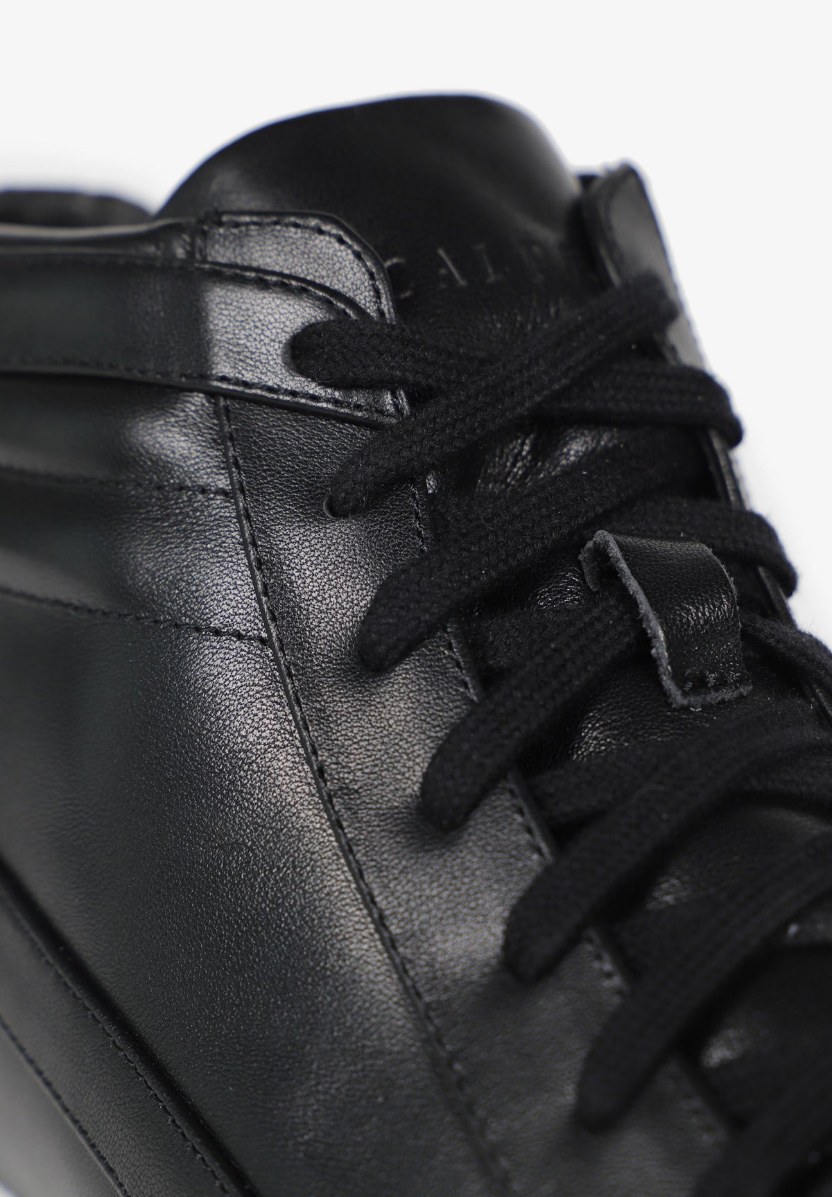 SNEAKERS ALTAS PIEL - Scalpers