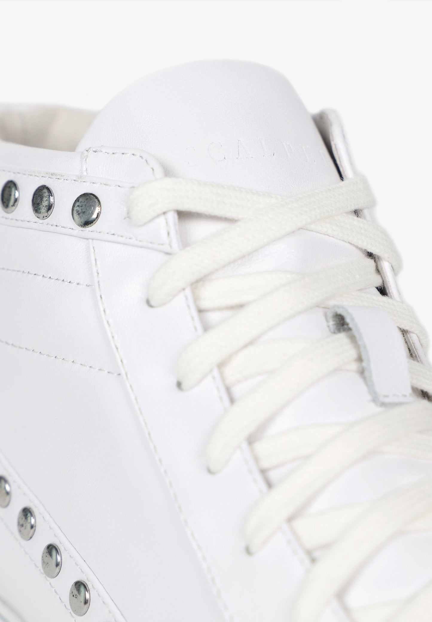 SNEAKERS BOTAS TACHAS