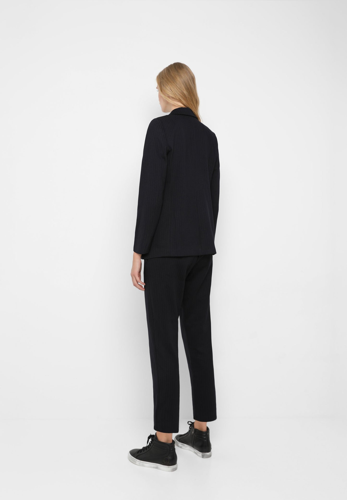 PANTALÓN JOGGER RAYA DIPLOMÁTICA