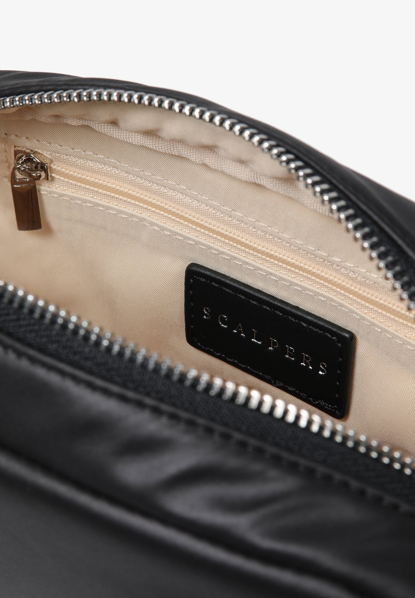 BOLSO CALAVERA METÁLICA