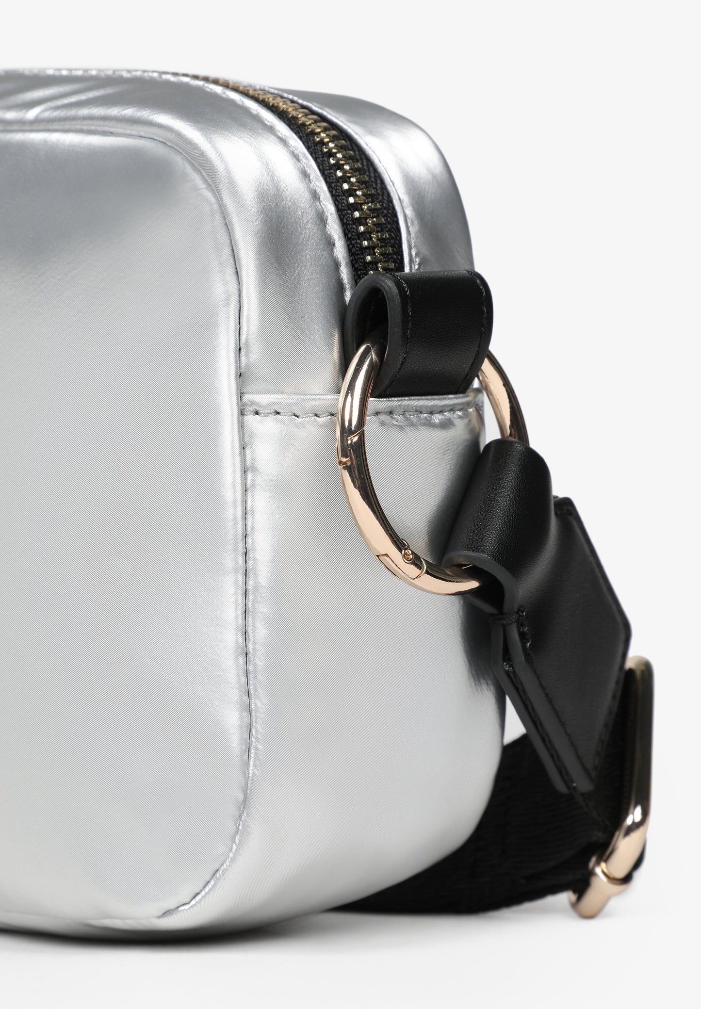 BOLSO CALAVERA METÁLICA