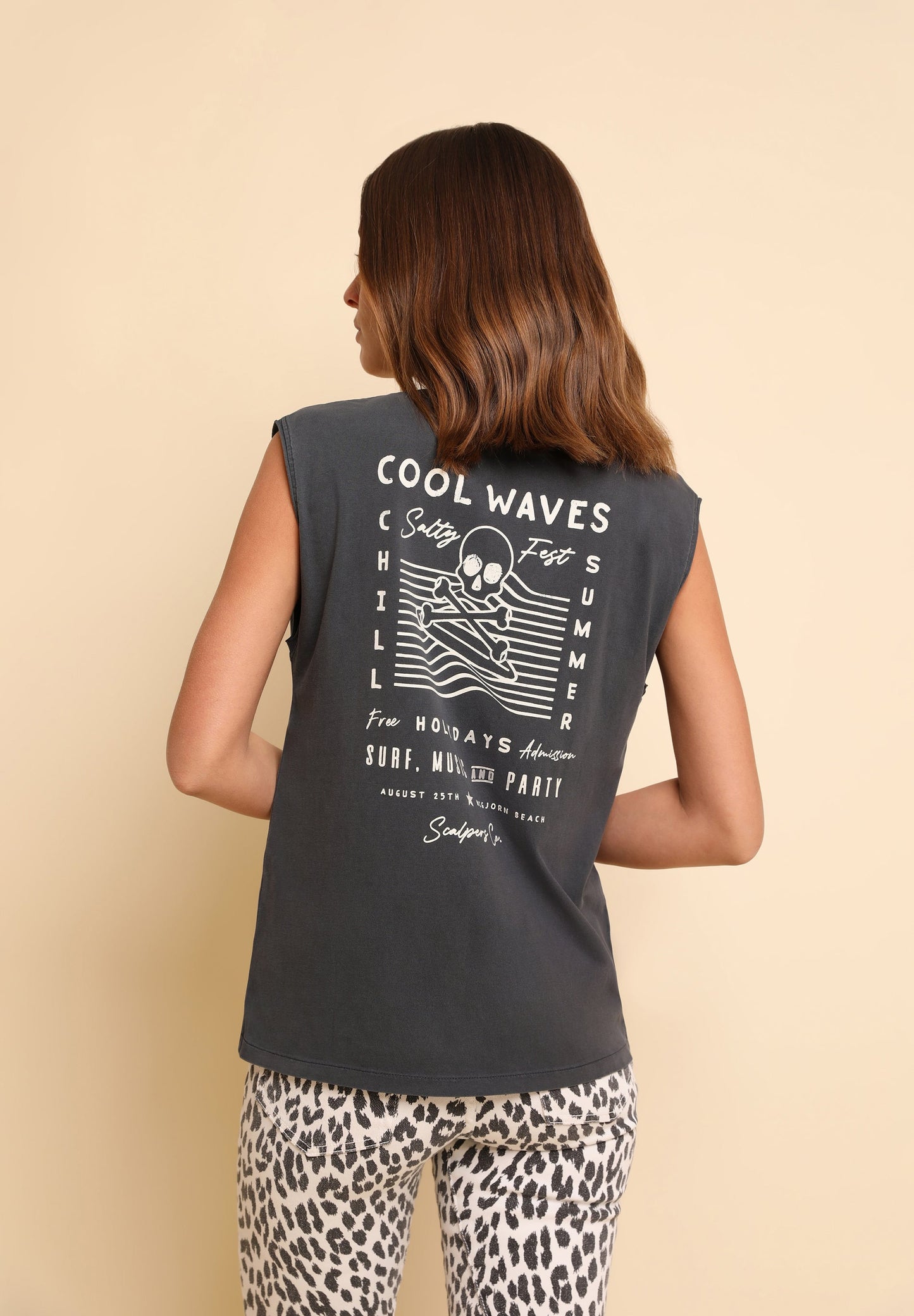 CAMISETA PRINT CUELLO PICO