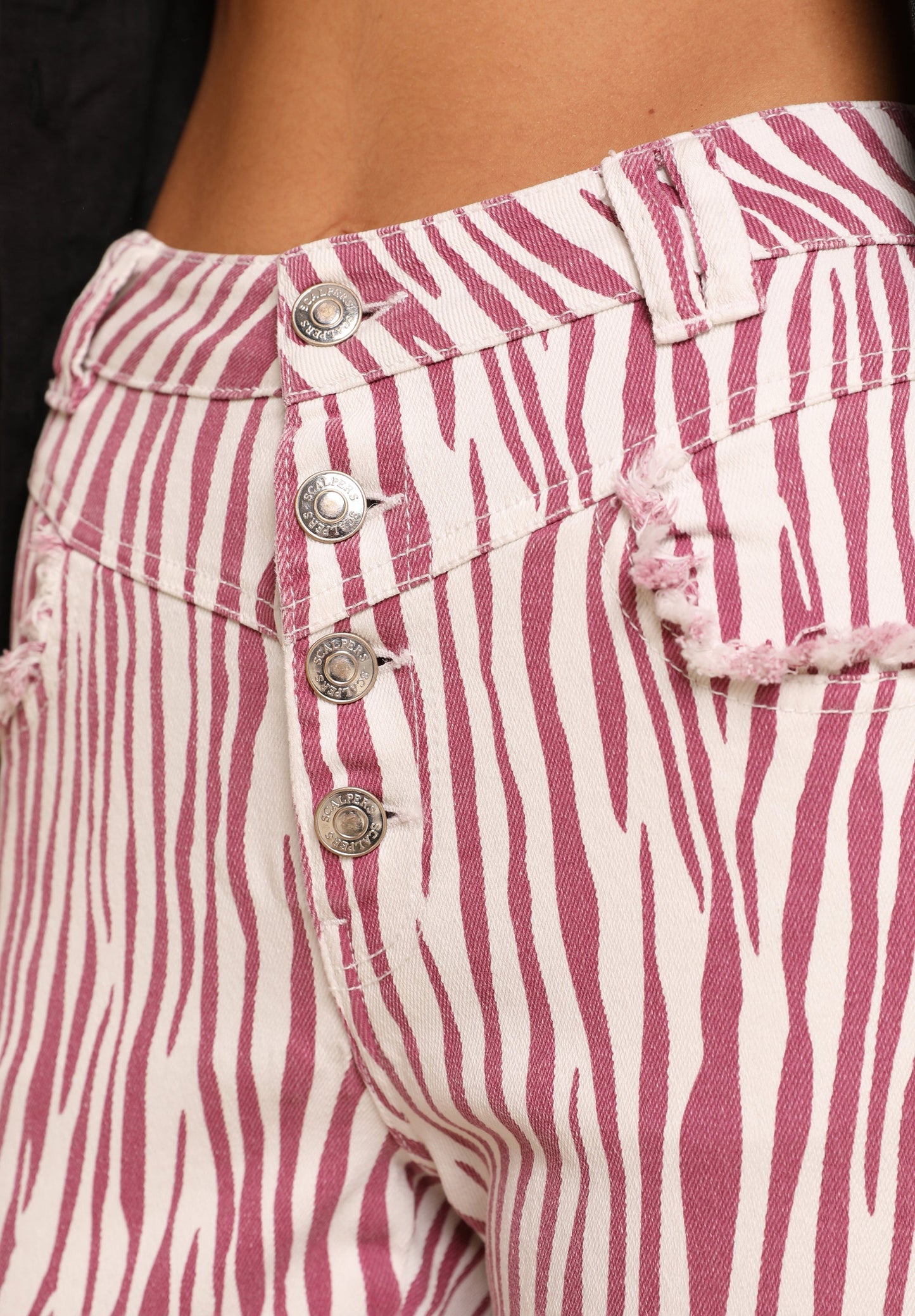 PANTALÓN DENIM ANKLE FLARE