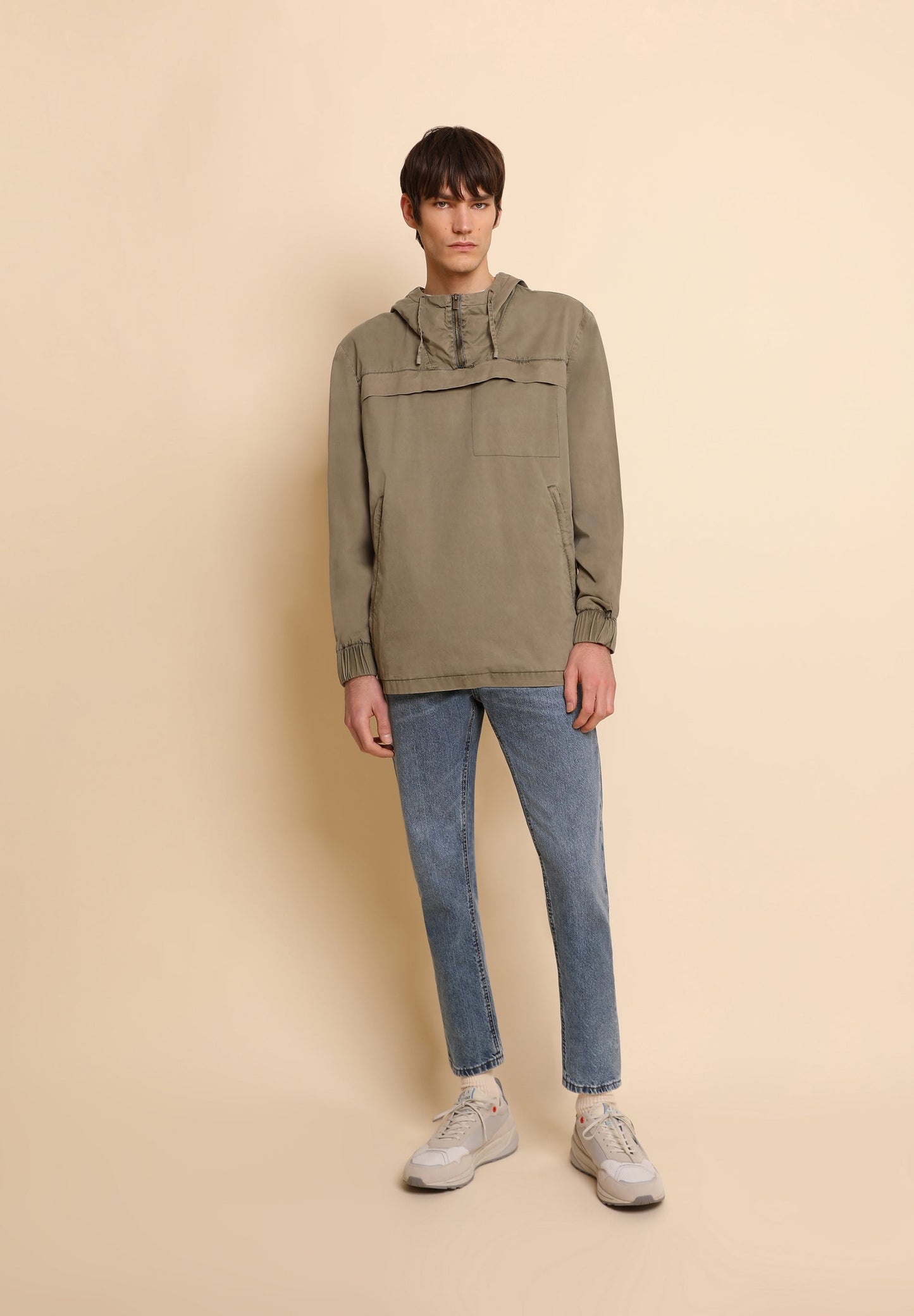 CHAQUETA CAPUCHA CANGURO