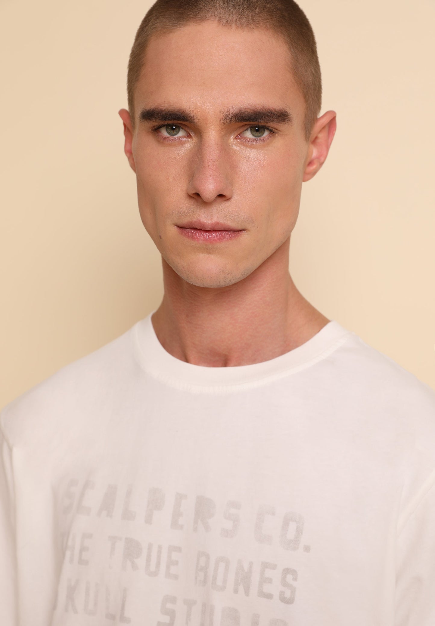 CAMISETA TEXTO FRONTAL