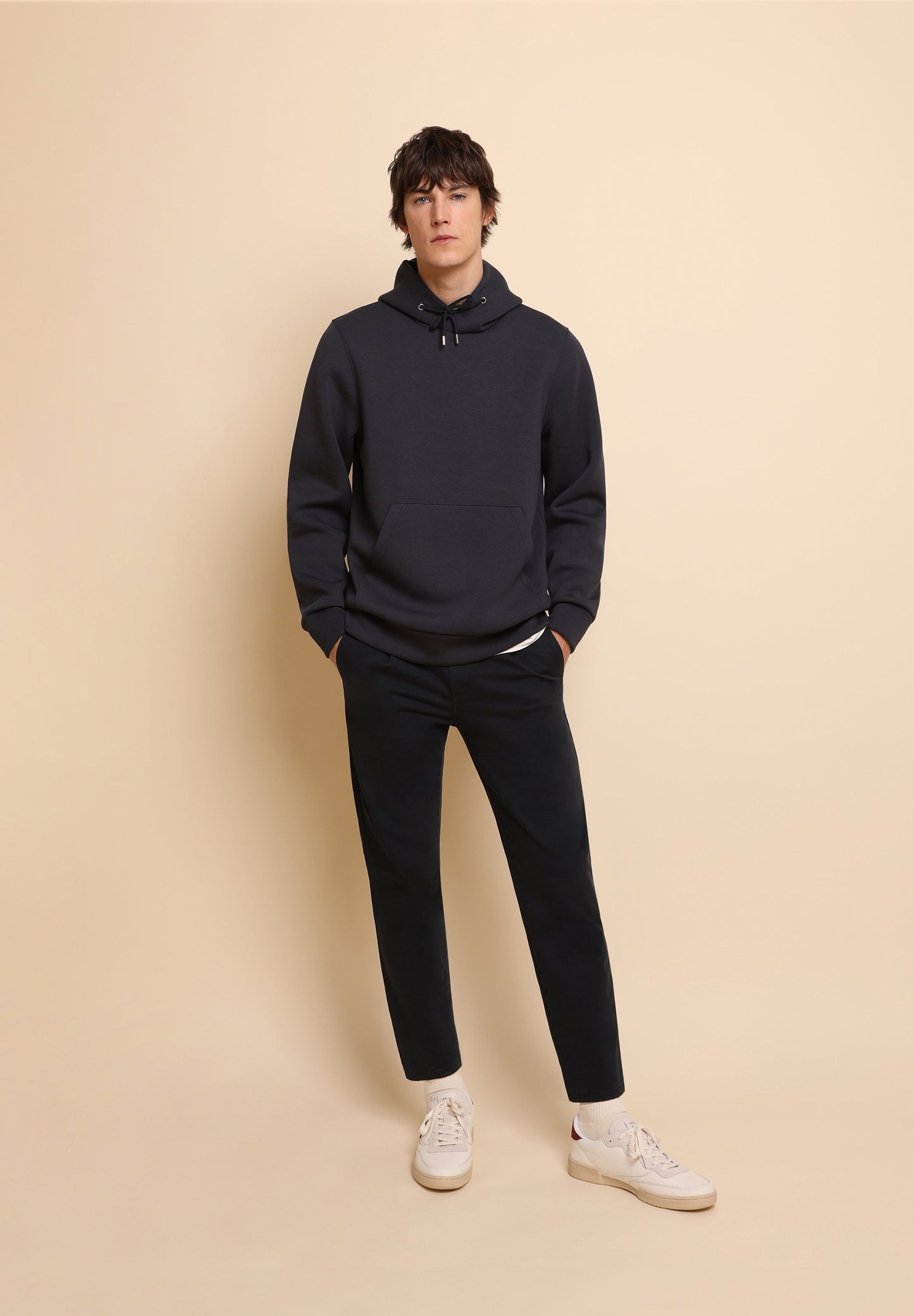 SUDADERA NEO CAPUCHA