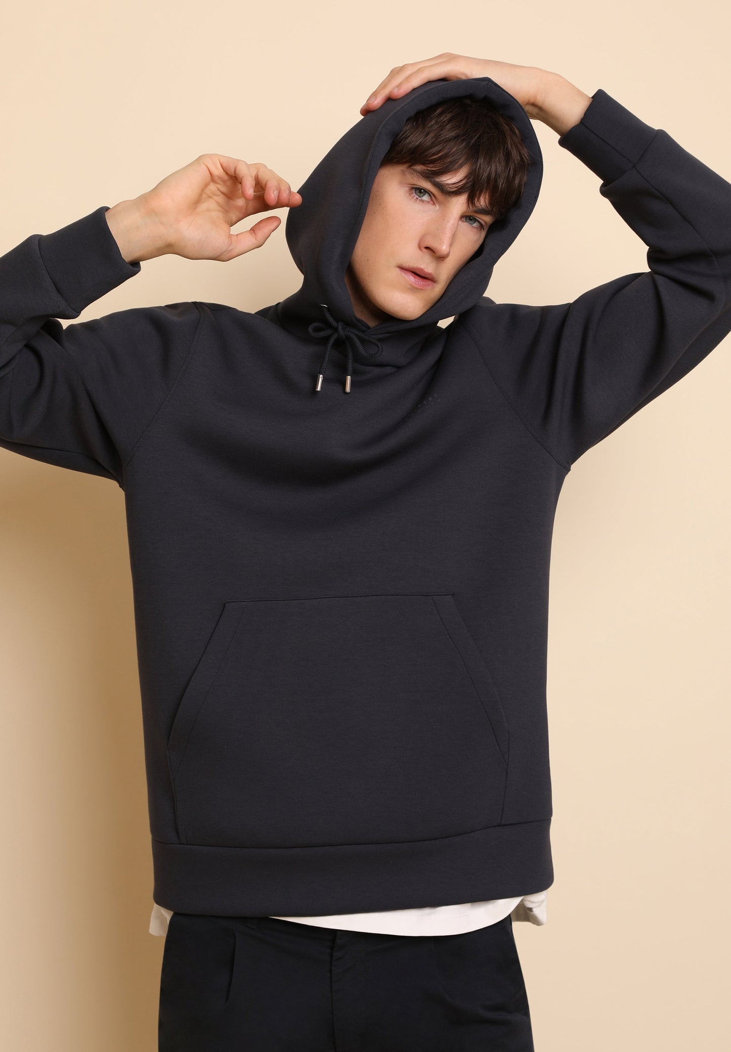 SUDADERA NEO CAPUCHA