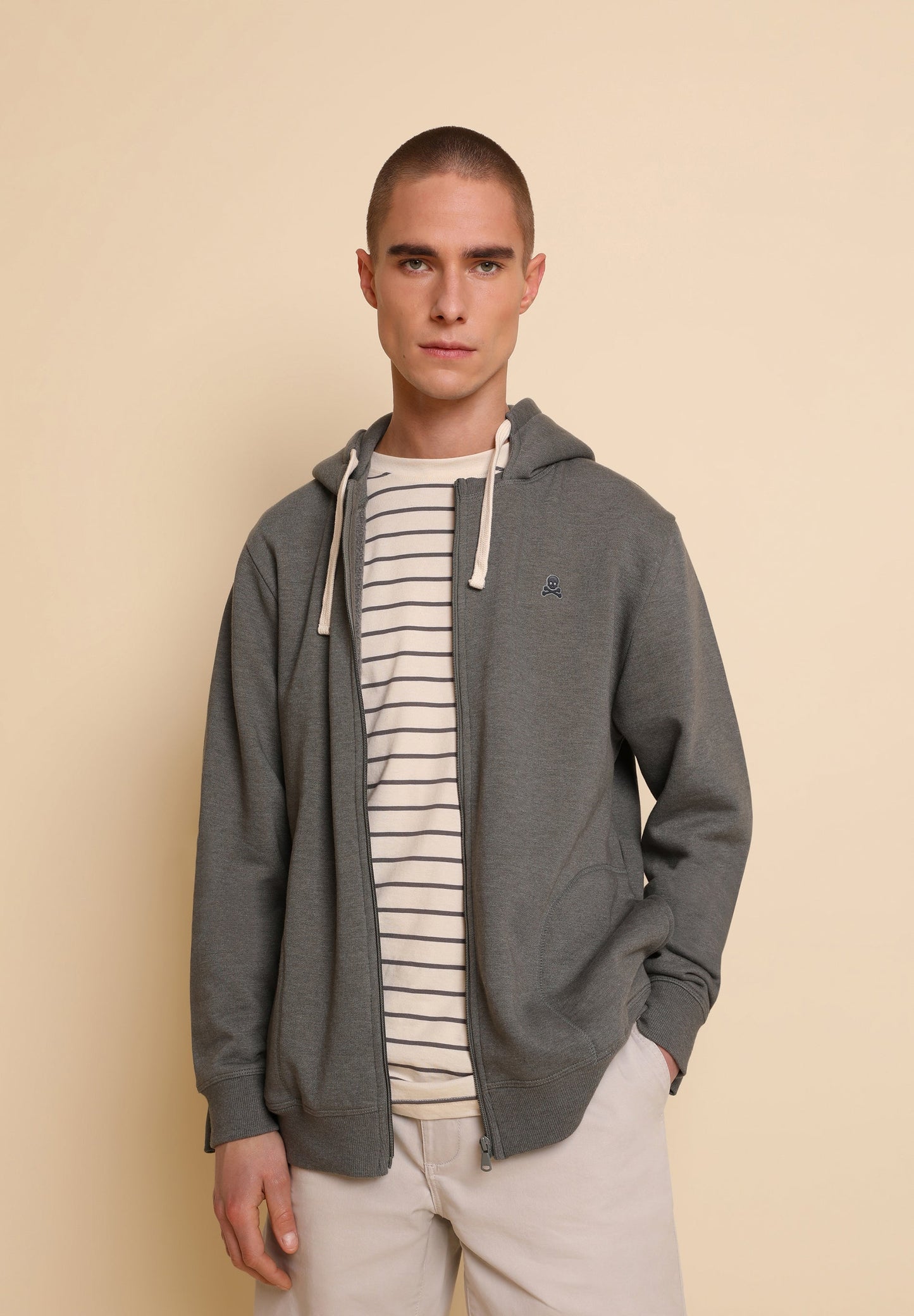 SUDADERA CAPUCHA CALAVERA