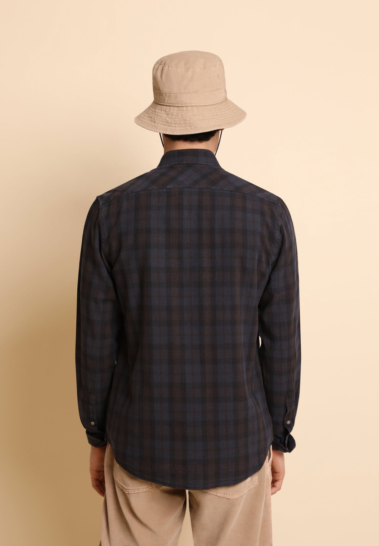 CAMISA CUADROS CUELLO BOTONES