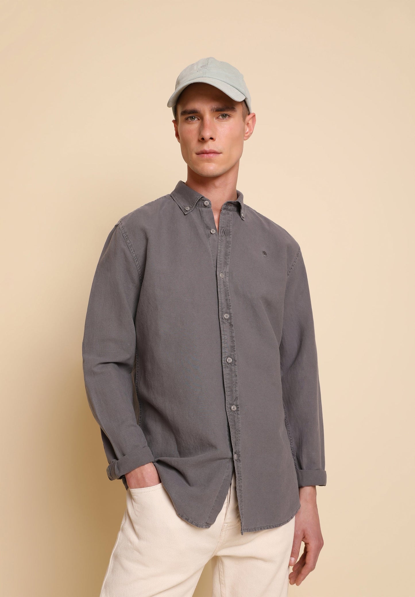 CAMISA LINO CUELLO BOTONES