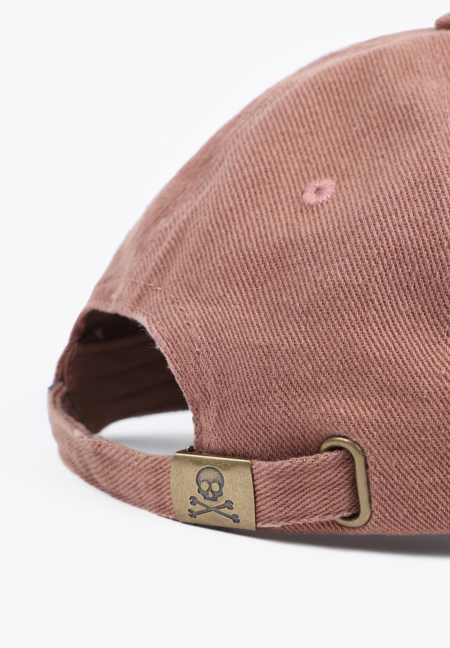 GORRA CALAVERA BORDADA