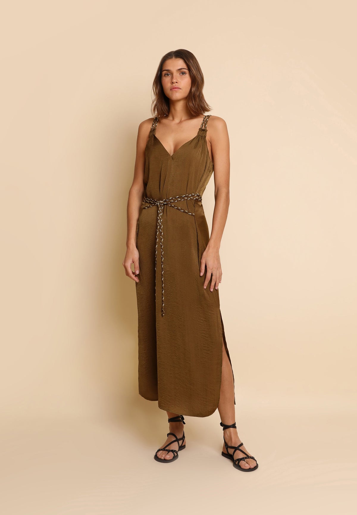 VESTIDO MIDI SLIP