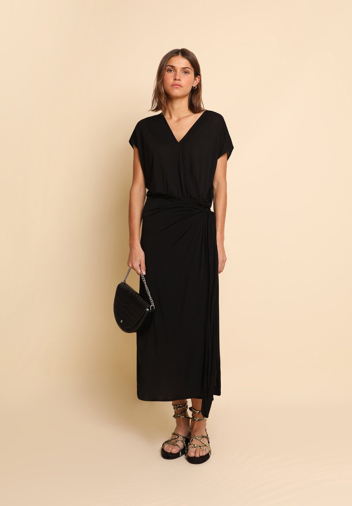 VESTIDO MIDI NUDO LATERAL