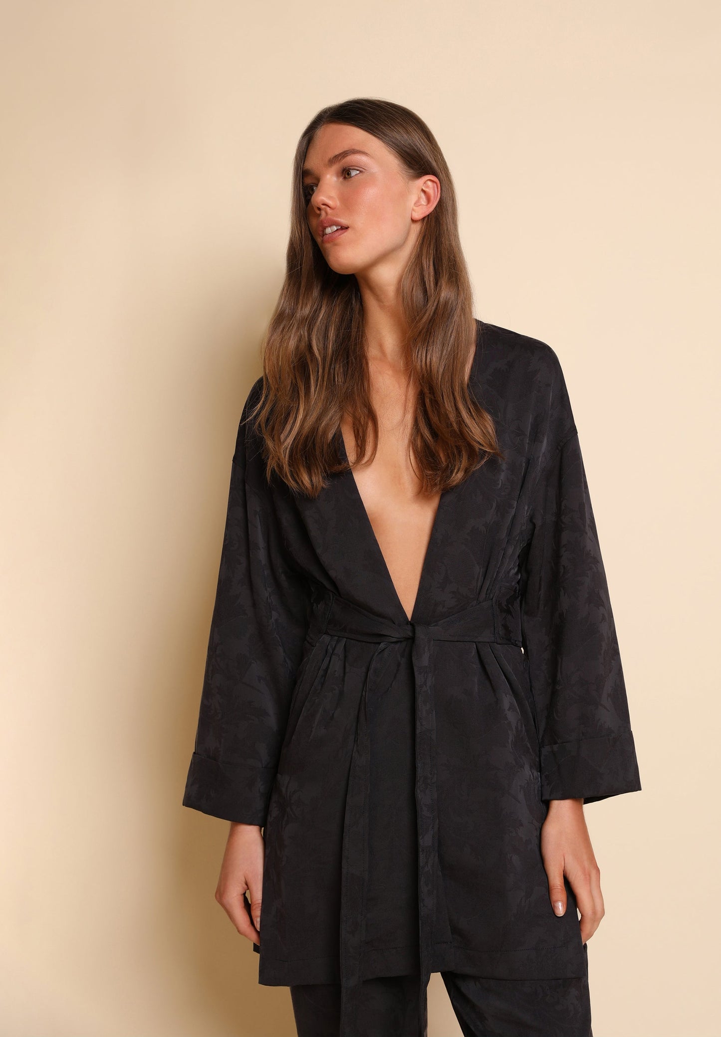 CHAQUETA TIPO KIMONO