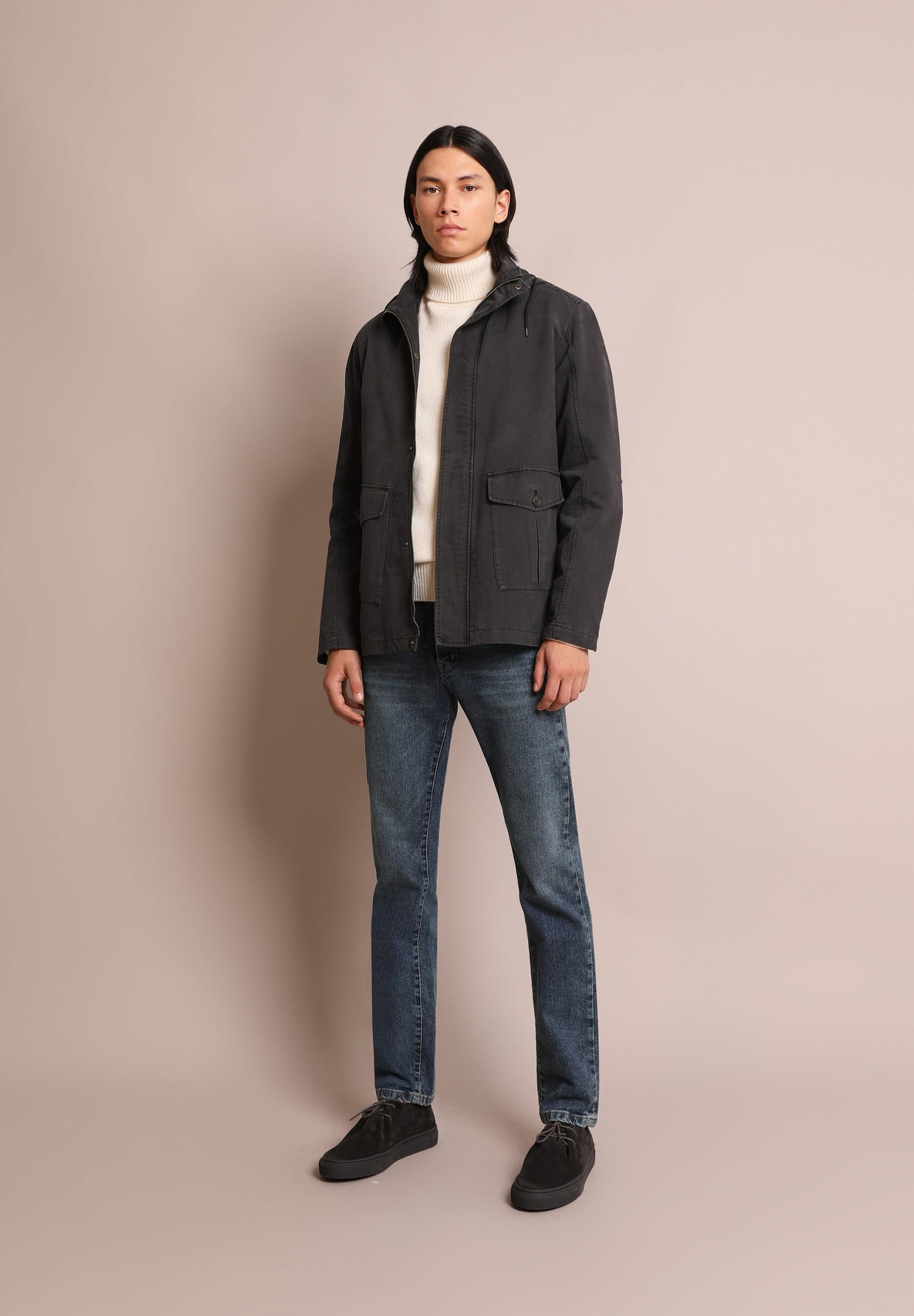 CHAQUETA LIGERA CAPUCHA