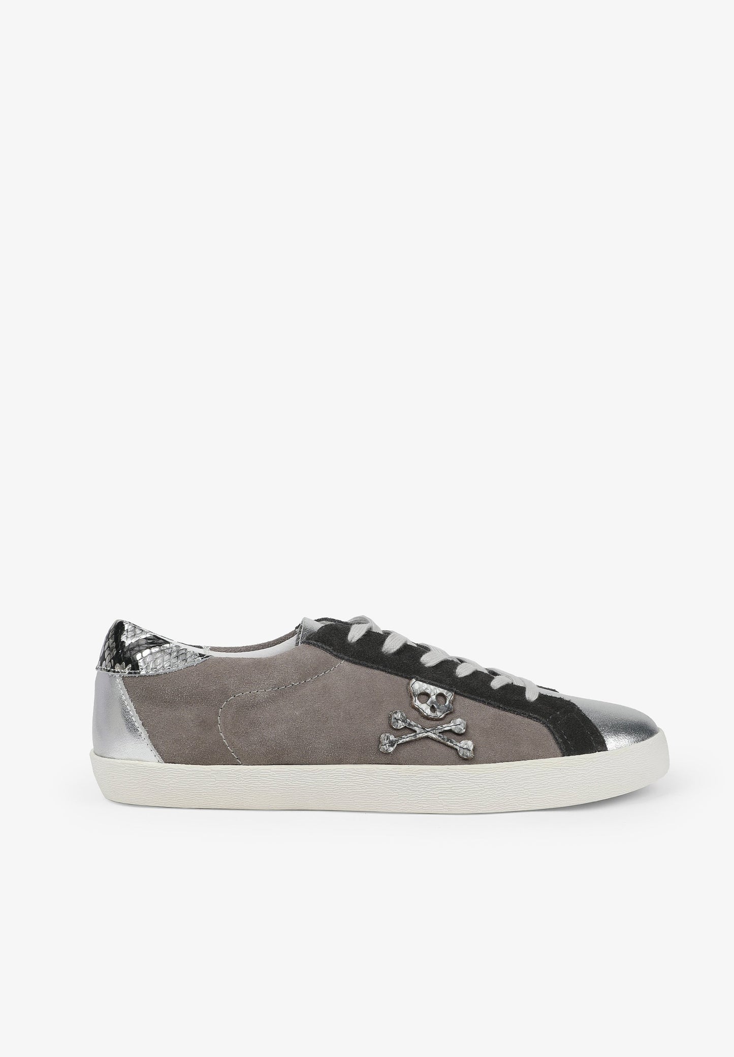 SNEAKERS BAJAS DETALLES ANIMAL PRINT