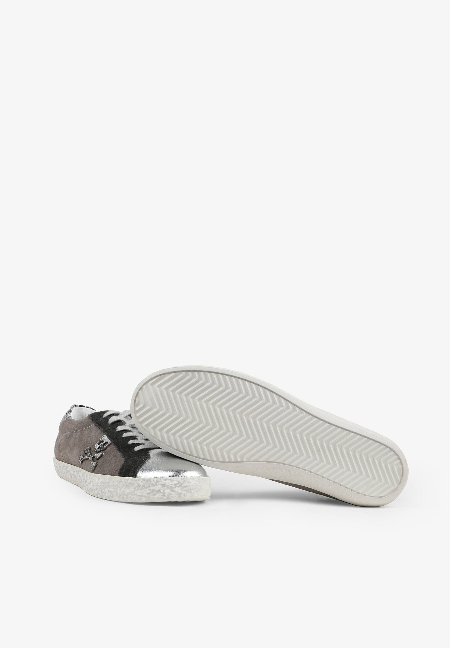 SNEAKERS BAJAS DETALLES ANIMAL PRINT
