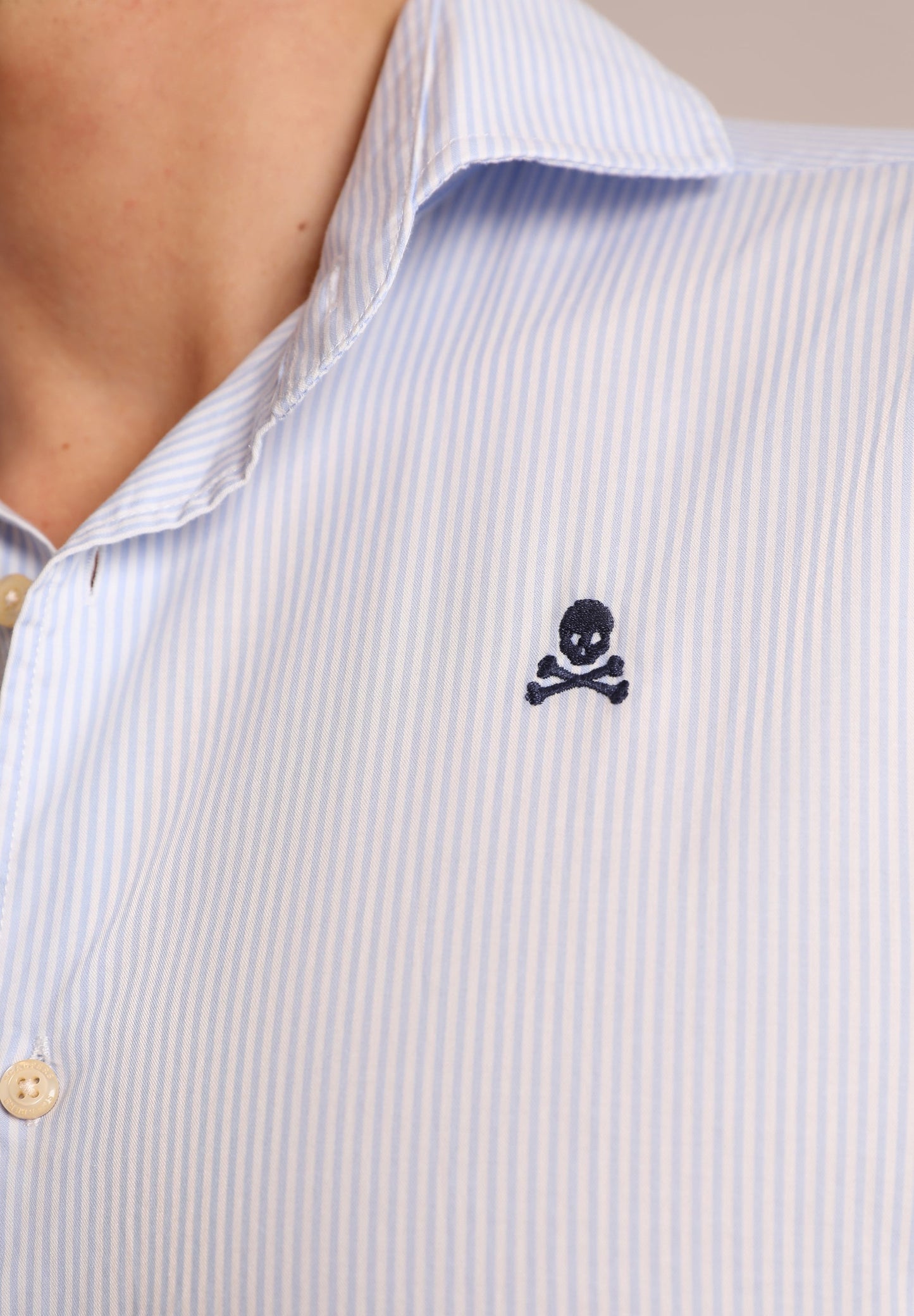 CAMISA CALAVERA CONTRASTE