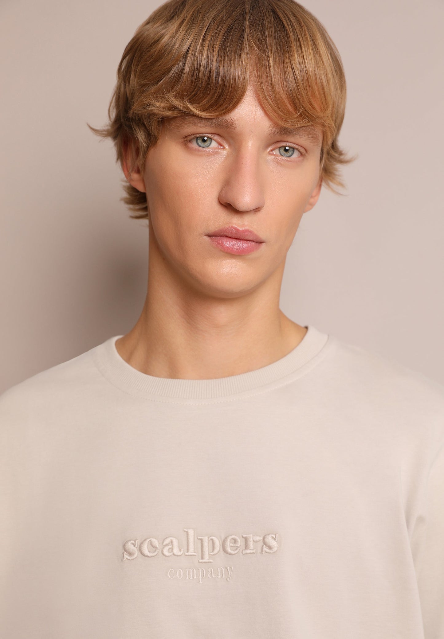 CAMISETA RELIEVE