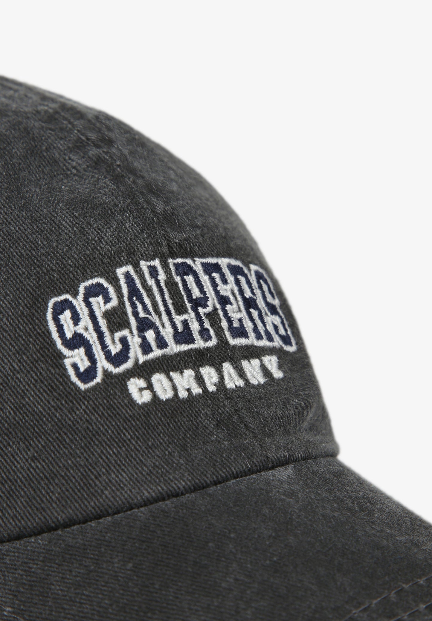GORRA TEXTO CONTRASTE