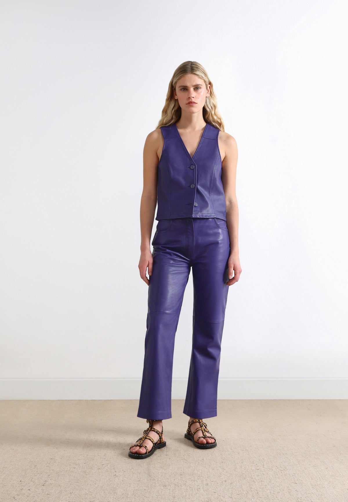 PANTALÓN FLARE PIEL SLIM FIT