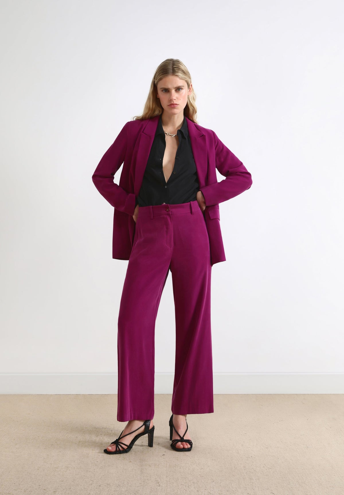 PANTALÓN FLUIDO LISO