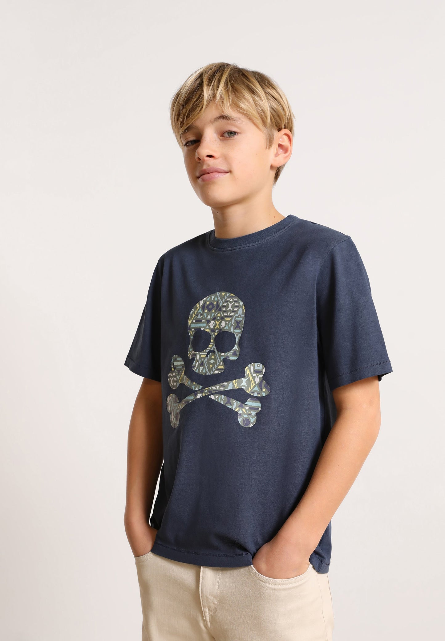 CAMISETA CALAVERA PRINT GEOMÉTRICO