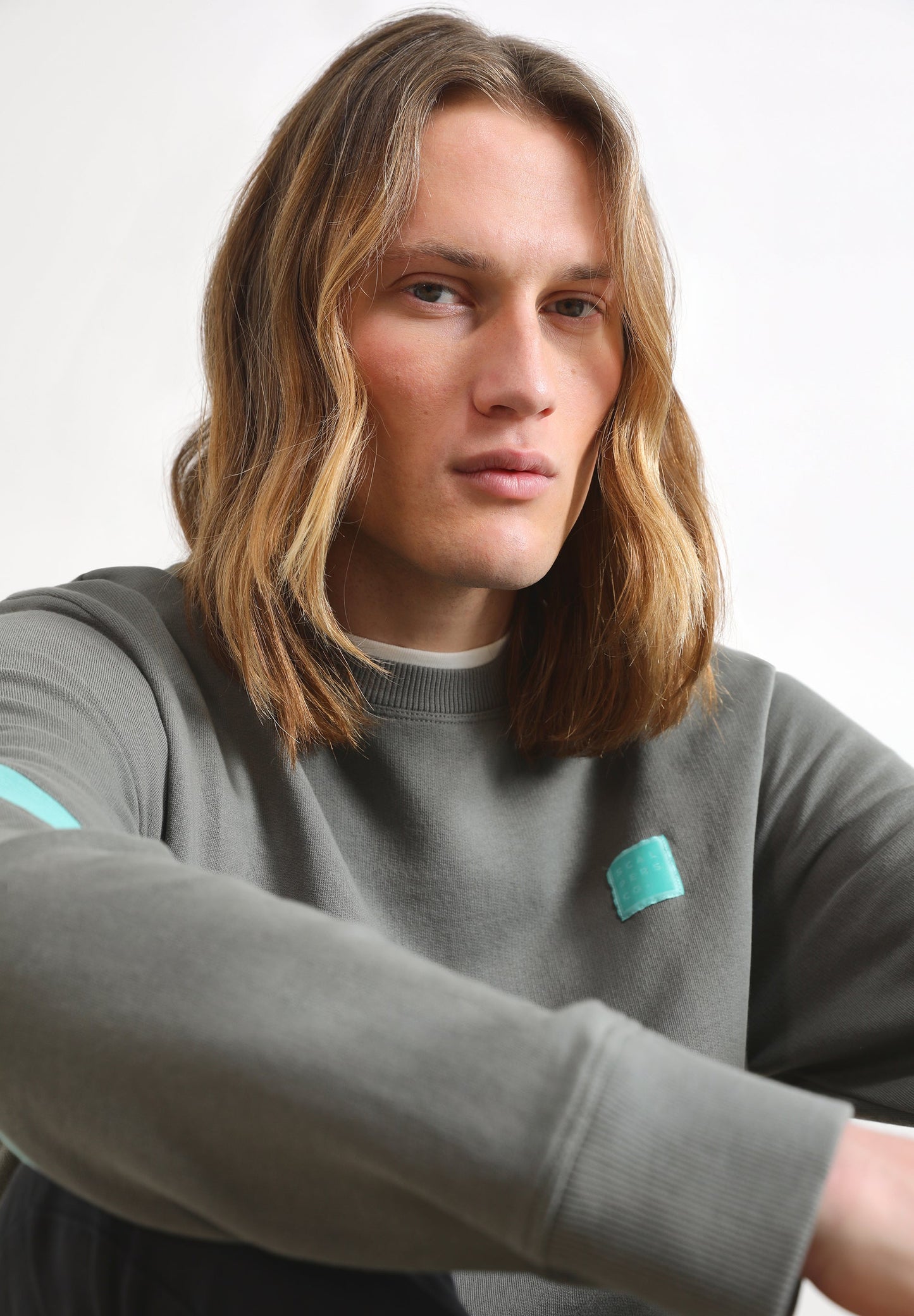 SUDADERA DETALLES FLÚOR