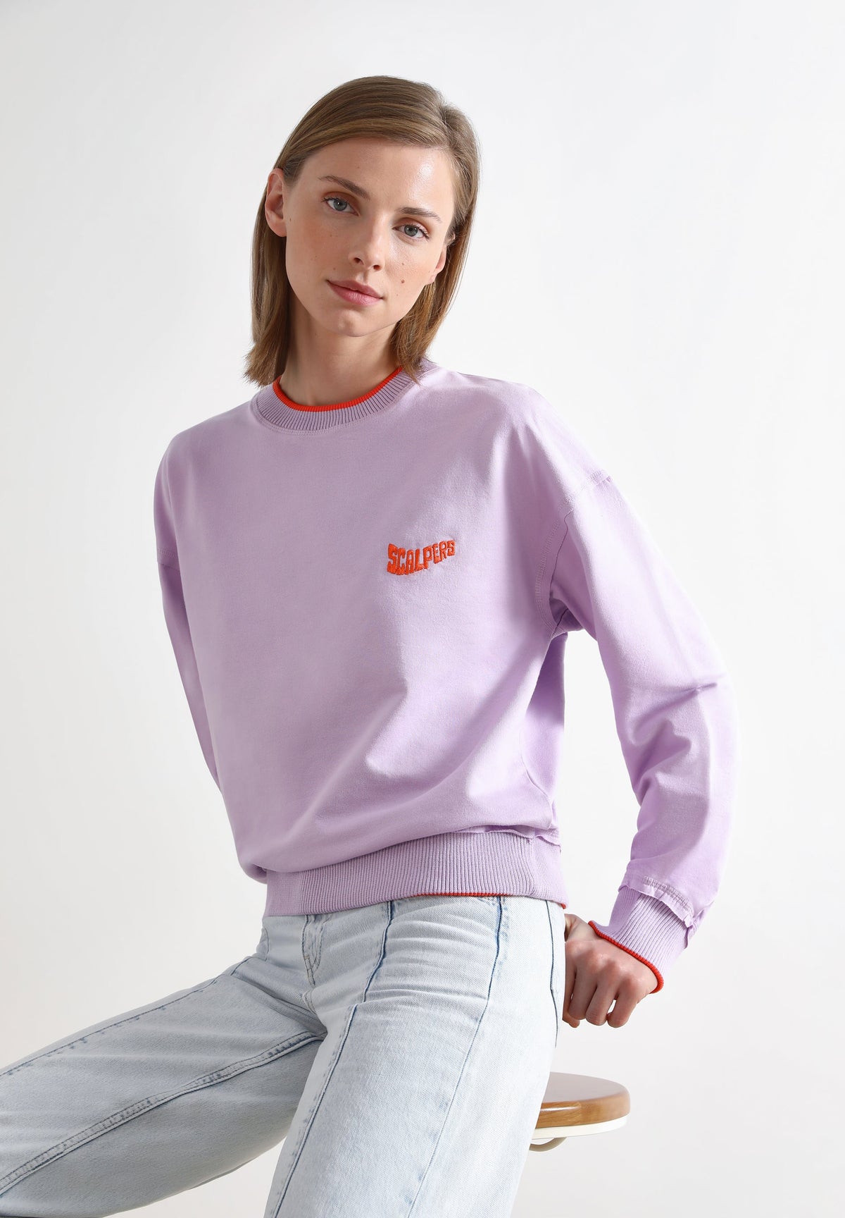 SUDADERA DETALLE CUELLO