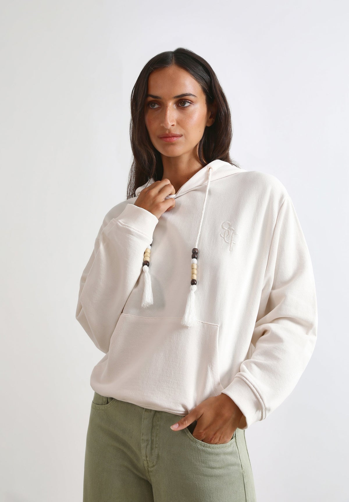 SUDADERA BORLAS CAAPUCHA