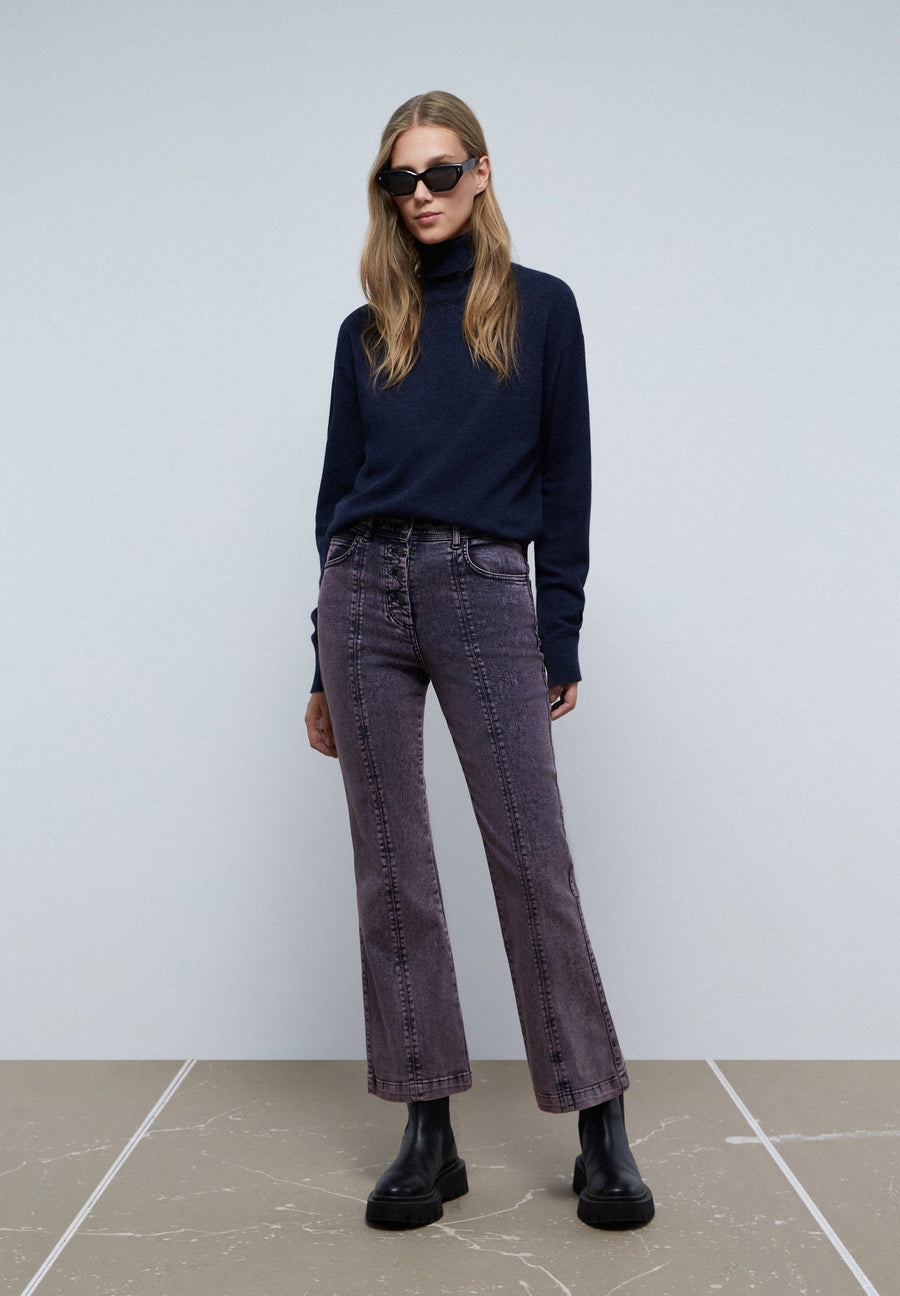 JEANS ANKLE FLARE COSTURAS