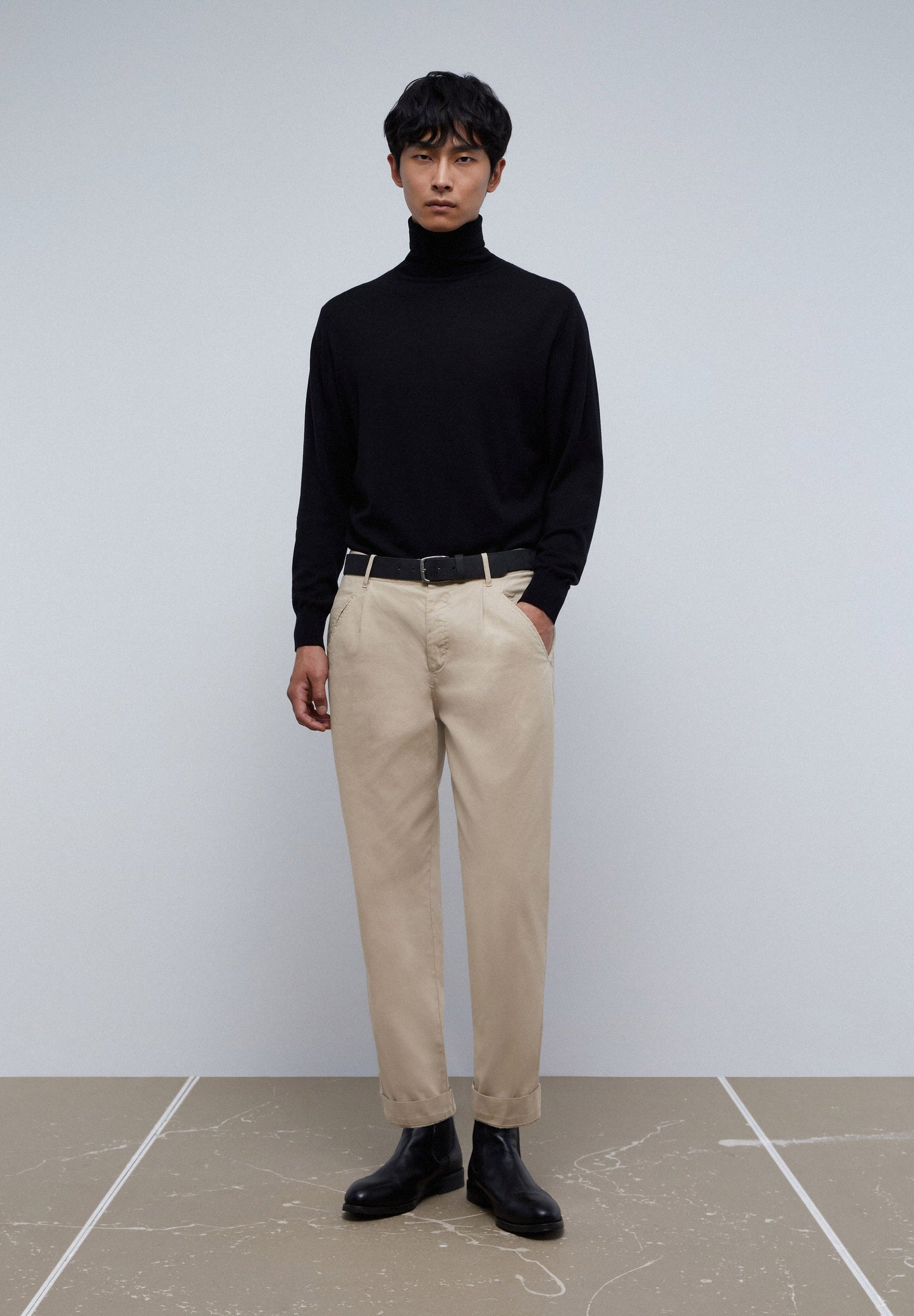 CLASSIC ROLL NECK