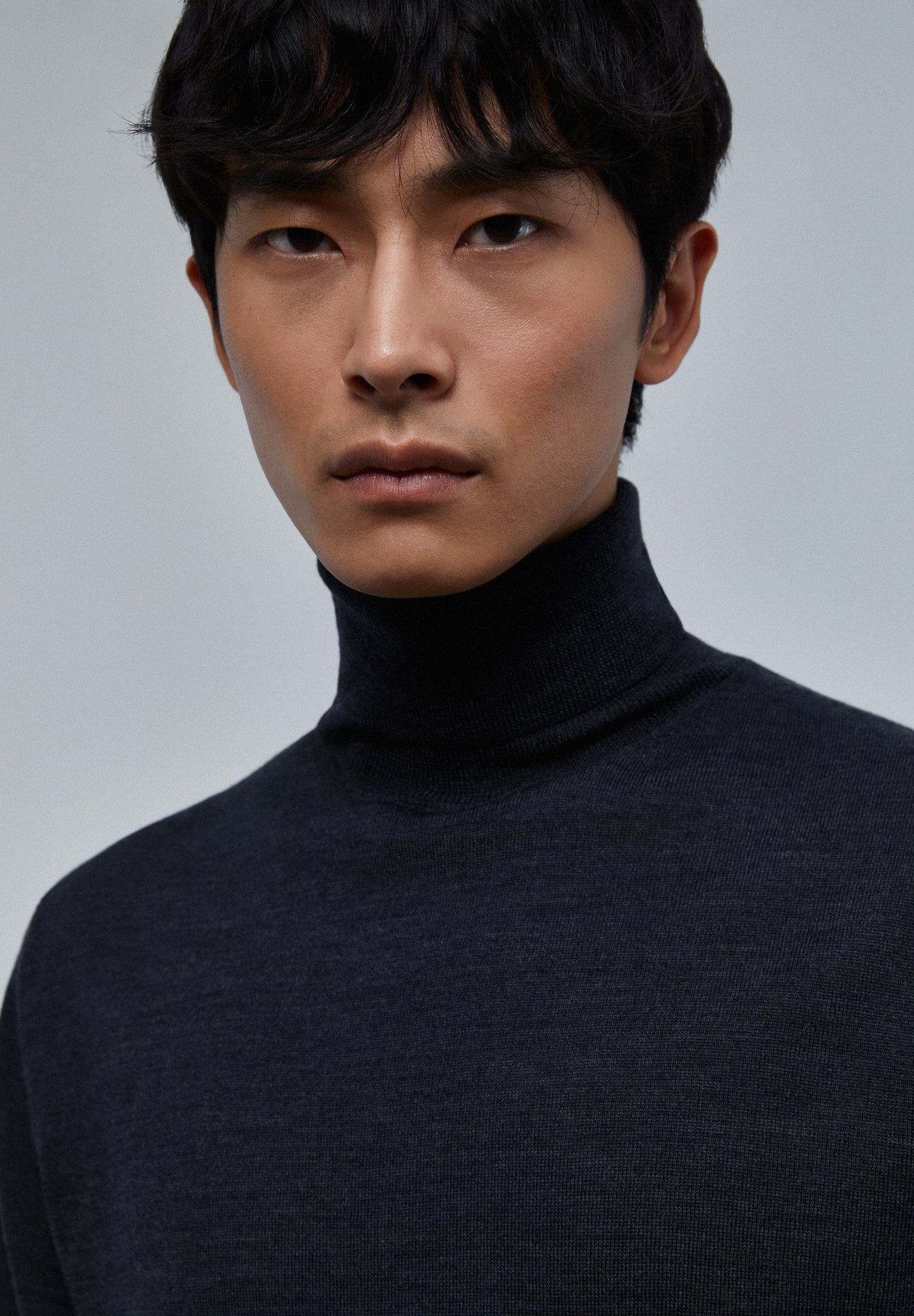 CLASSIC ROLL NECK