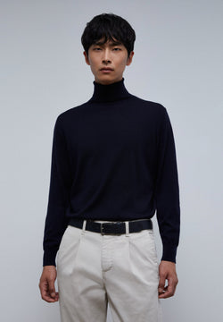 CLASSIC ROLL NECK