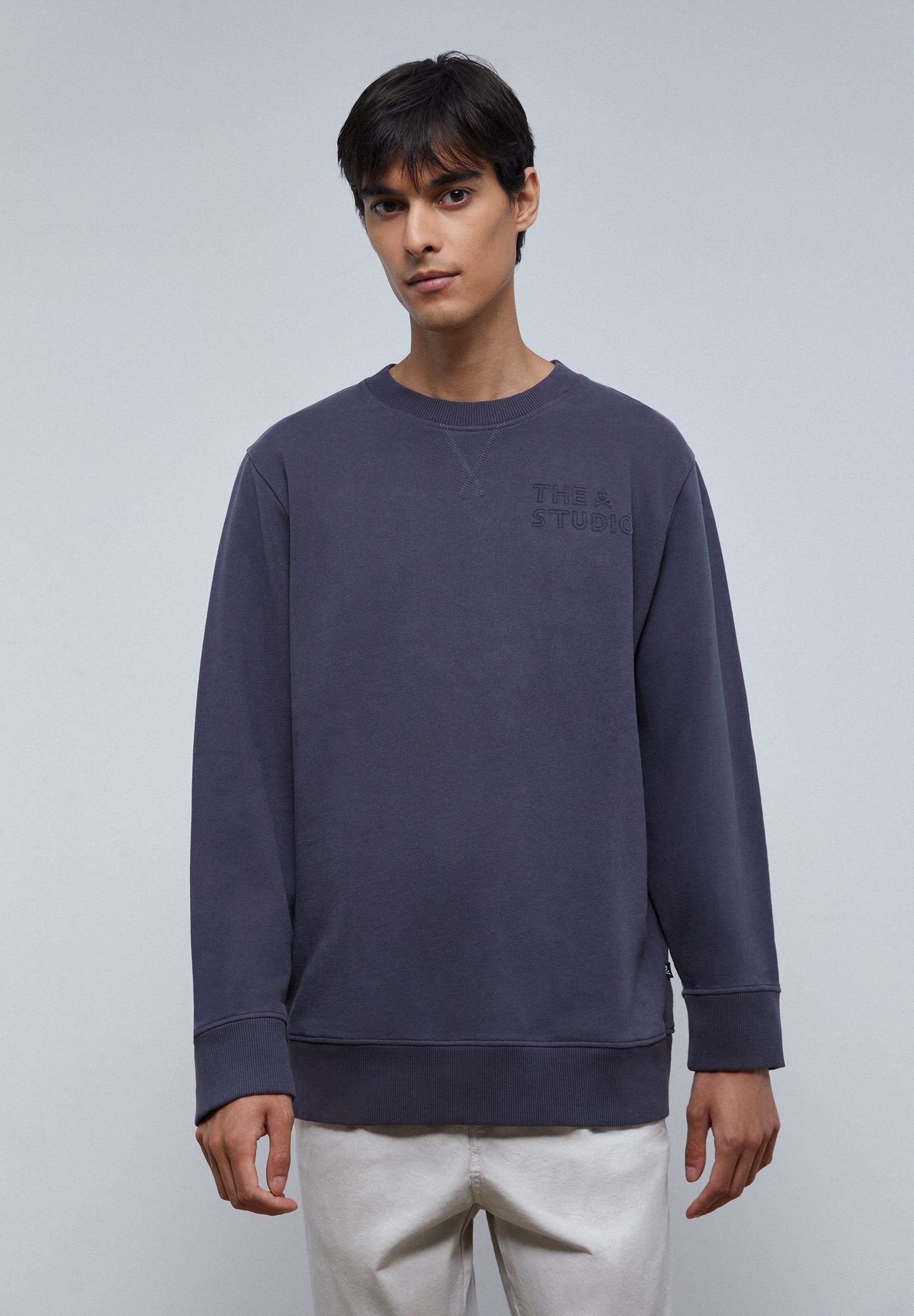 STUDIO SWEATER