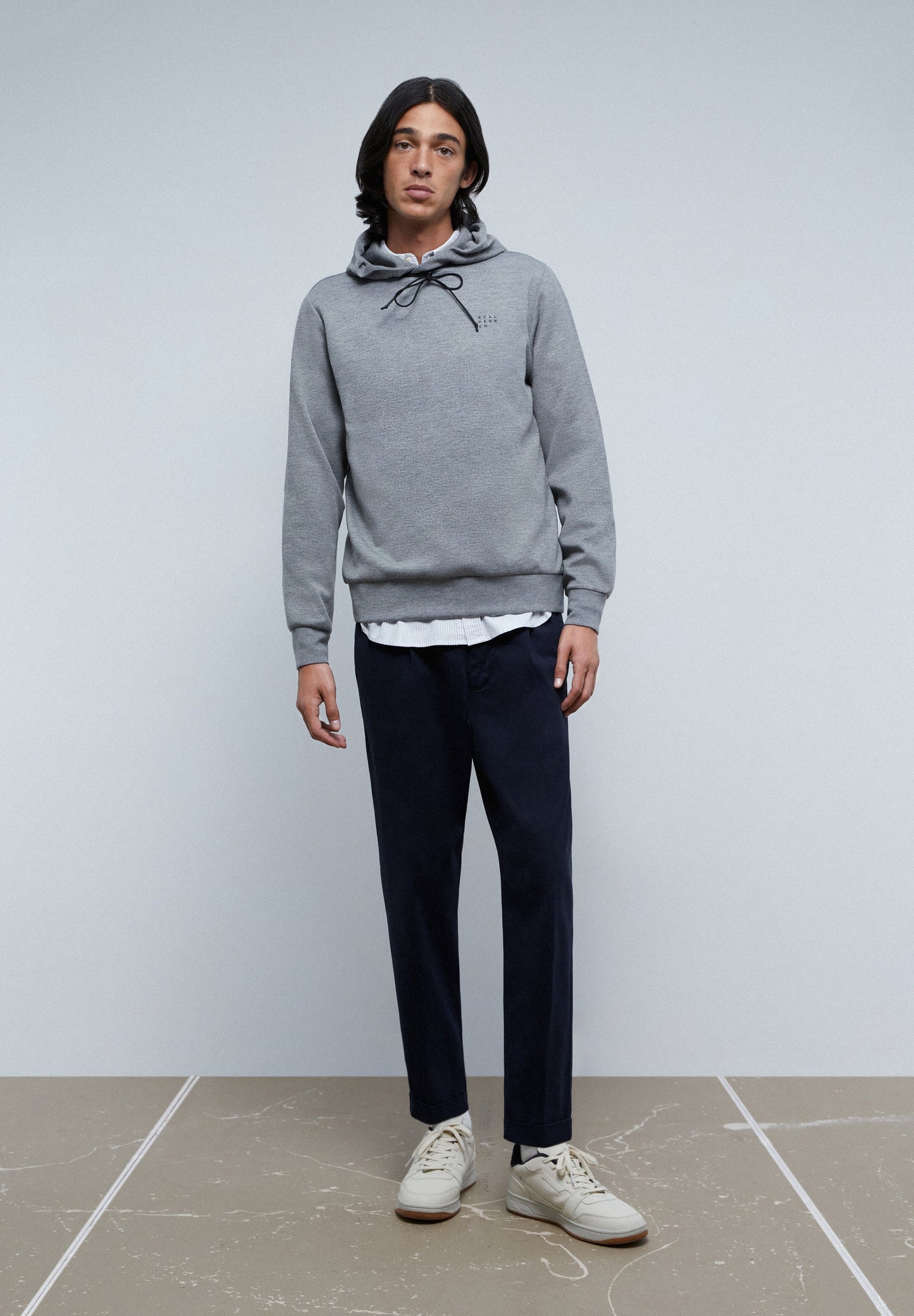 SUDADERA CAPUCHA EFECTO NEOPRENO
