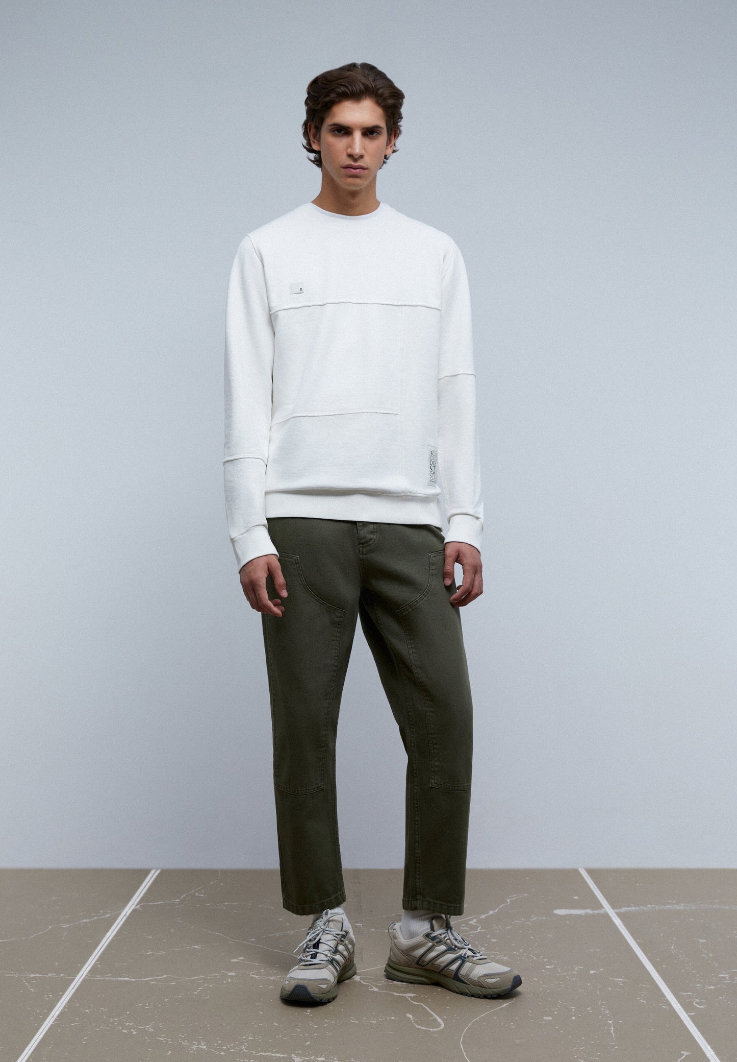 SUDADERA CORTES ETIQUETA