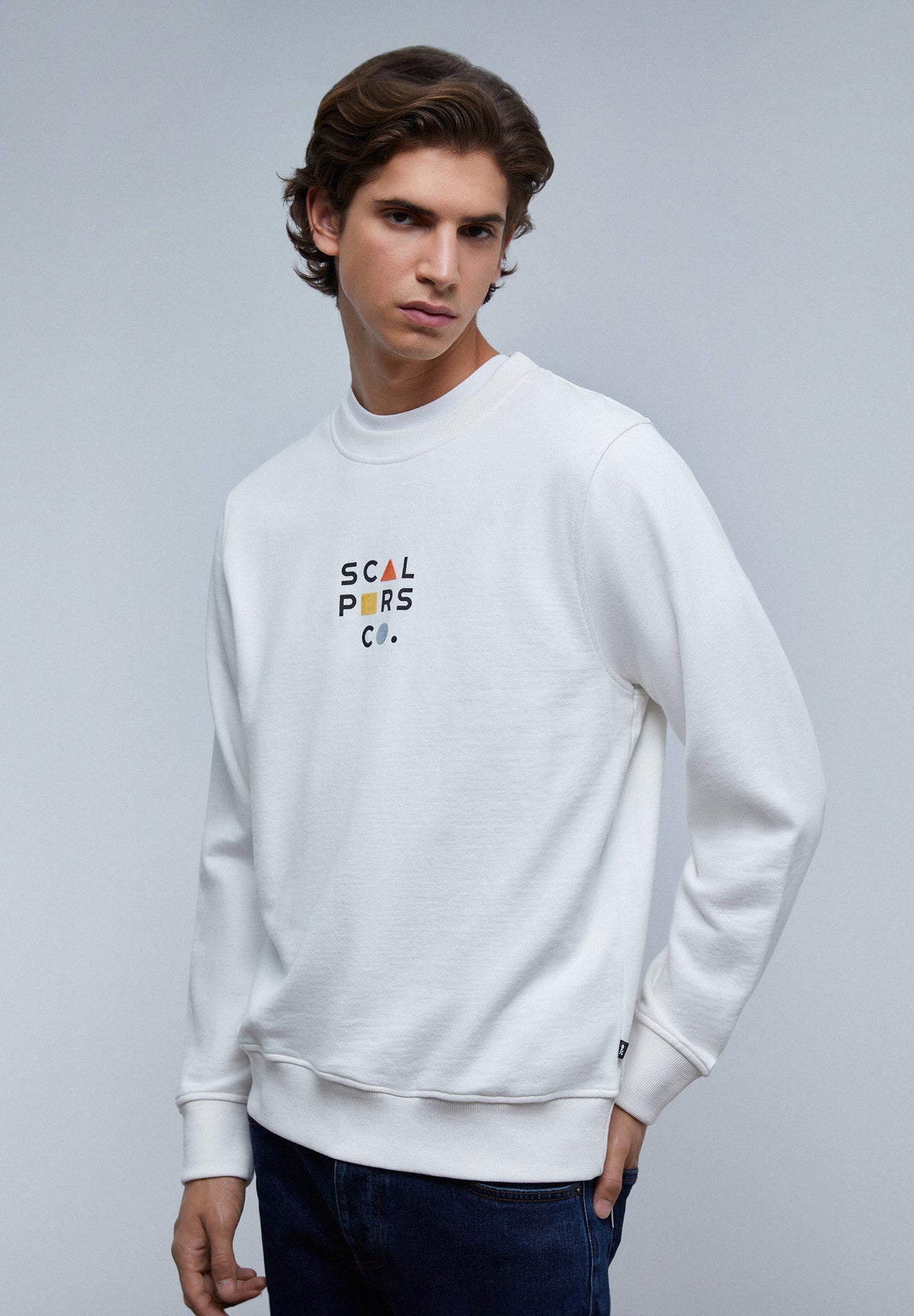 SUDADERA LOGO FRONTAL FLOCADO