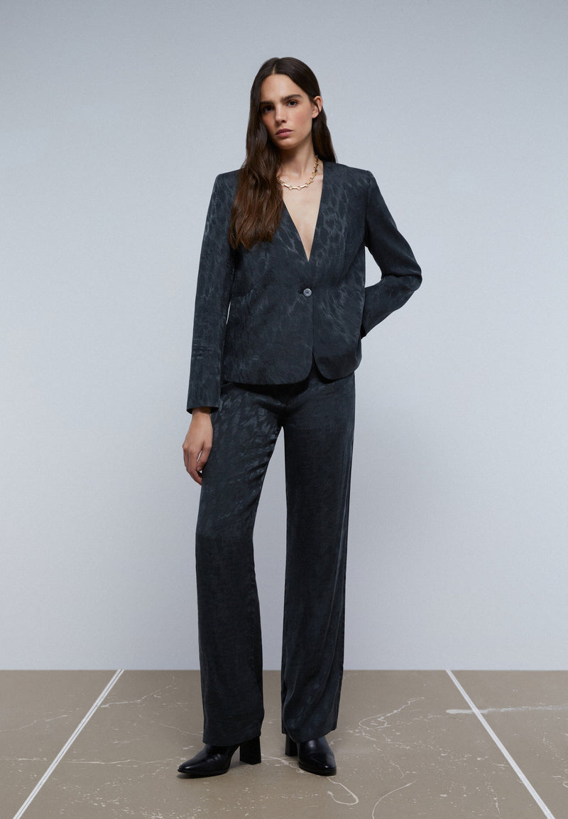 WAVES SHOULDER BLAZER