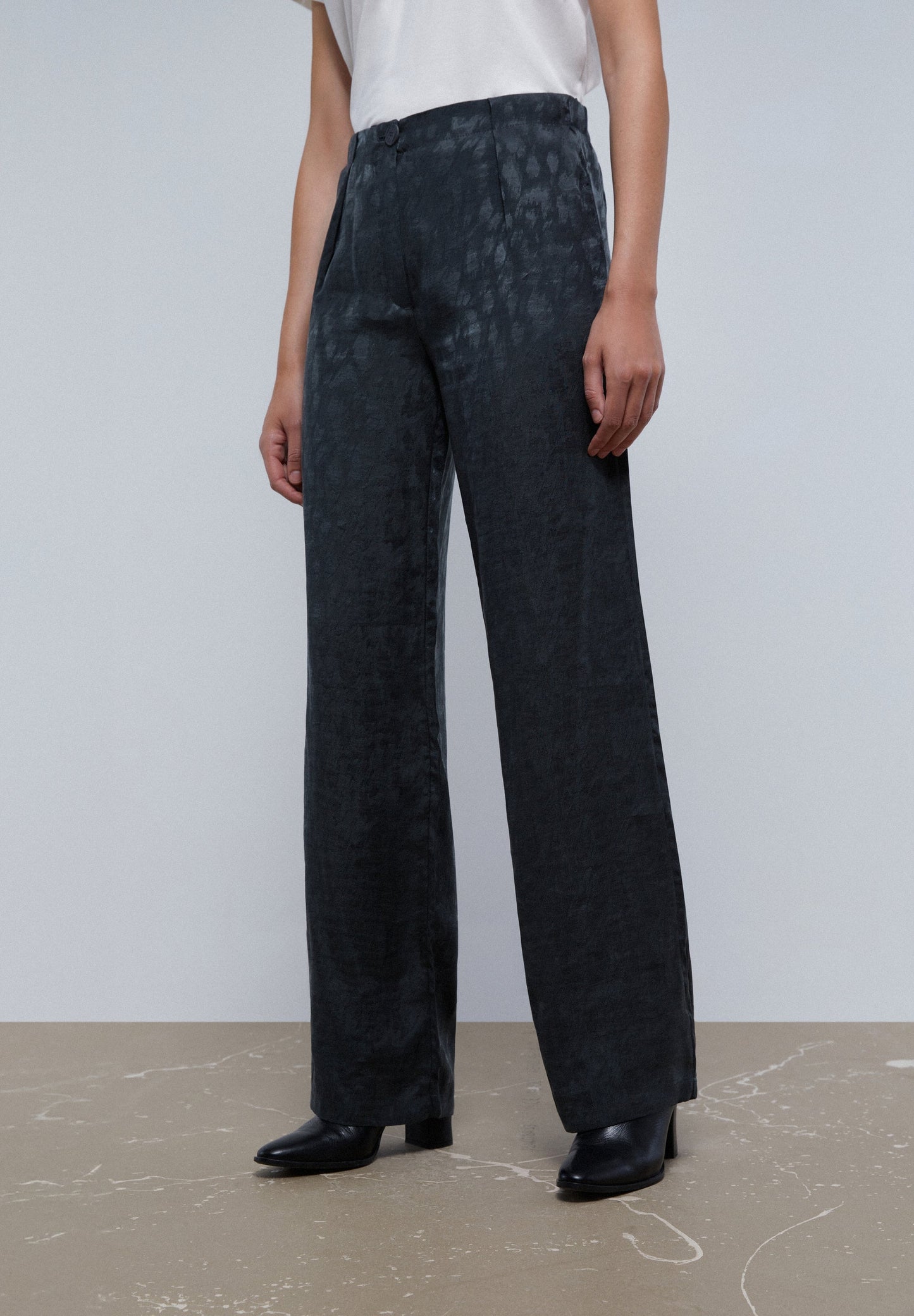 PANTALÓN PINZAS ANIMAL PRINT