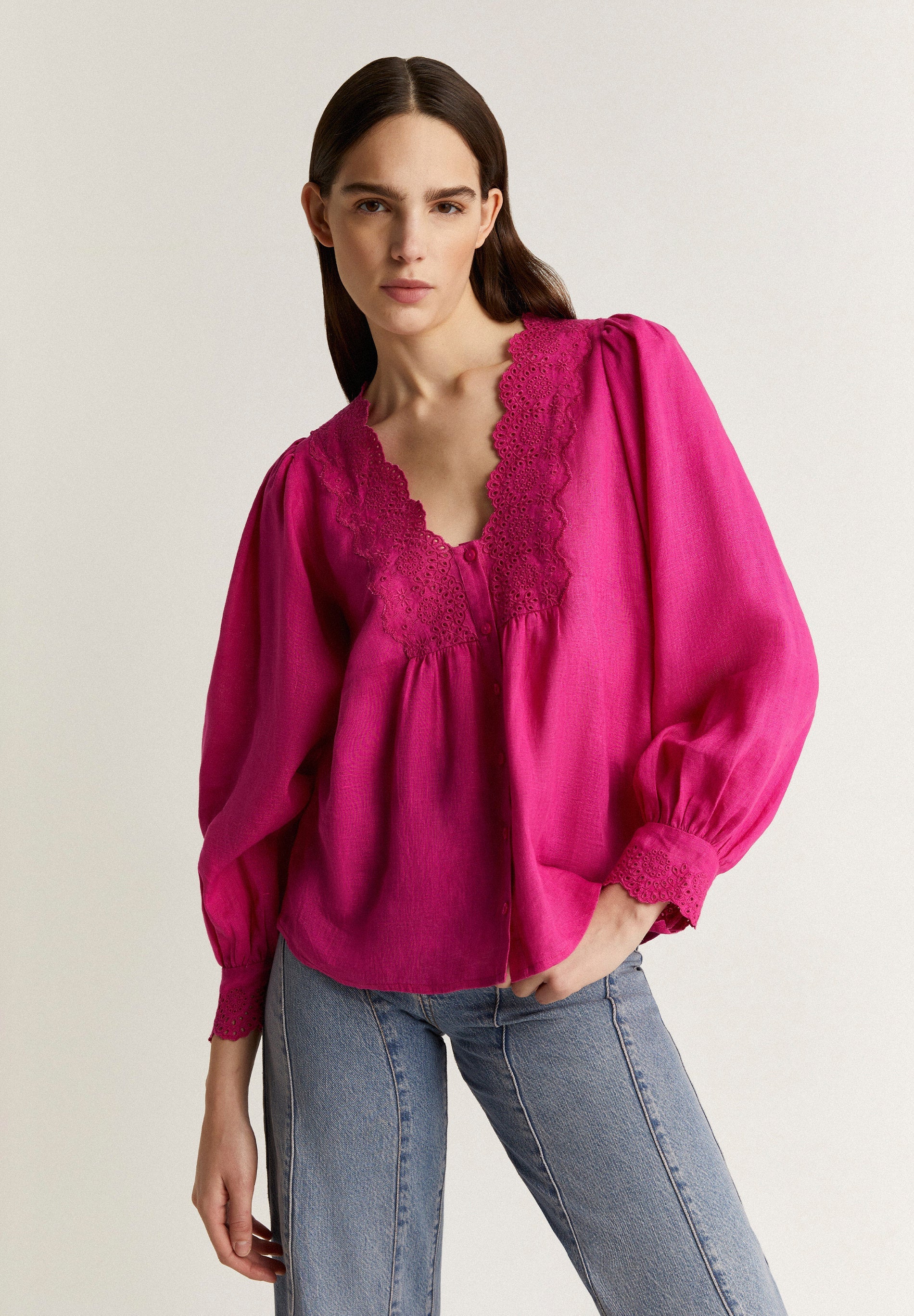 BLUSA BORDADO CONTRASTE