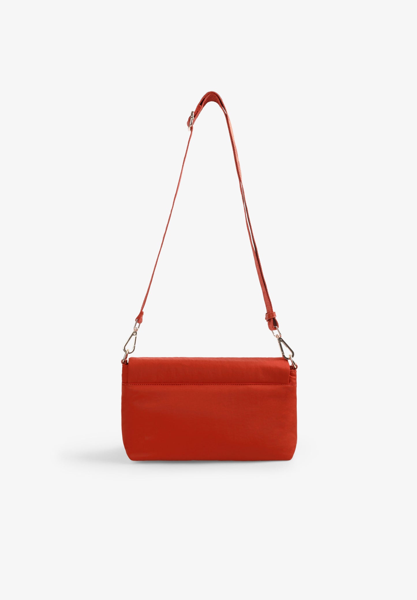 BOLSO BANDOLERA ACOLCHADO CADENA