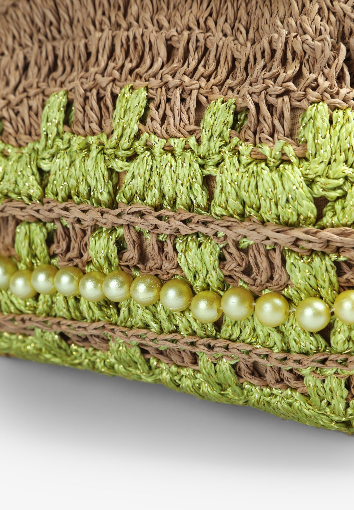 BOLSO CLUTCH RAFIA DETALLE ABALORIOS