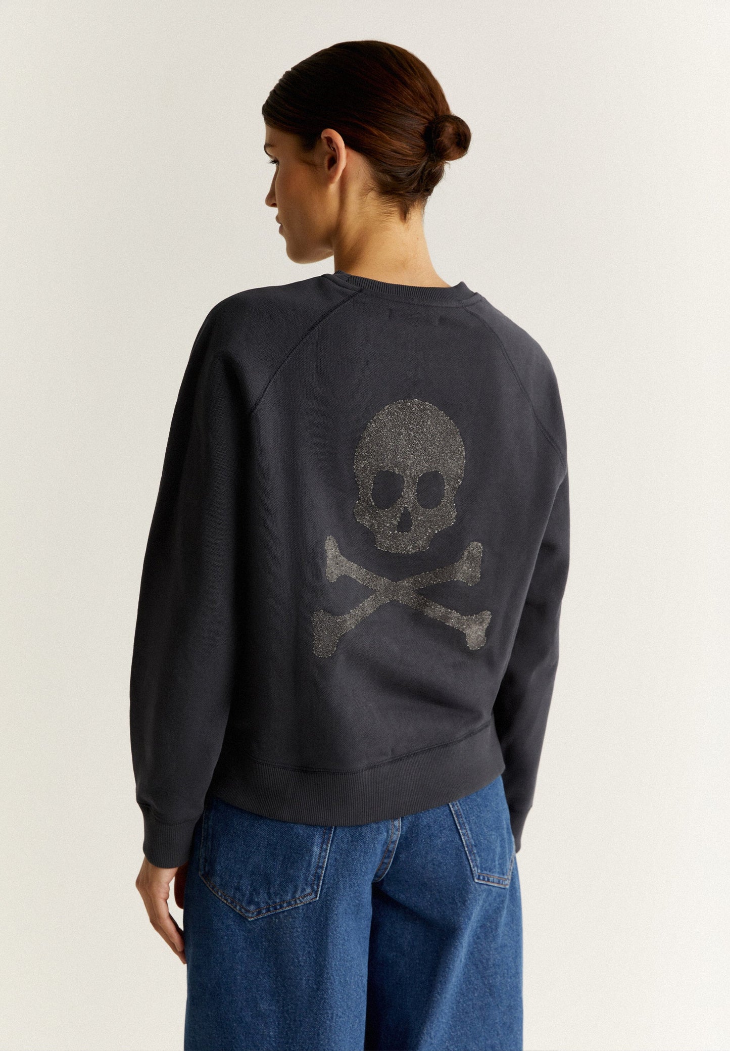 SUDADERA CALAVERA TRASERA